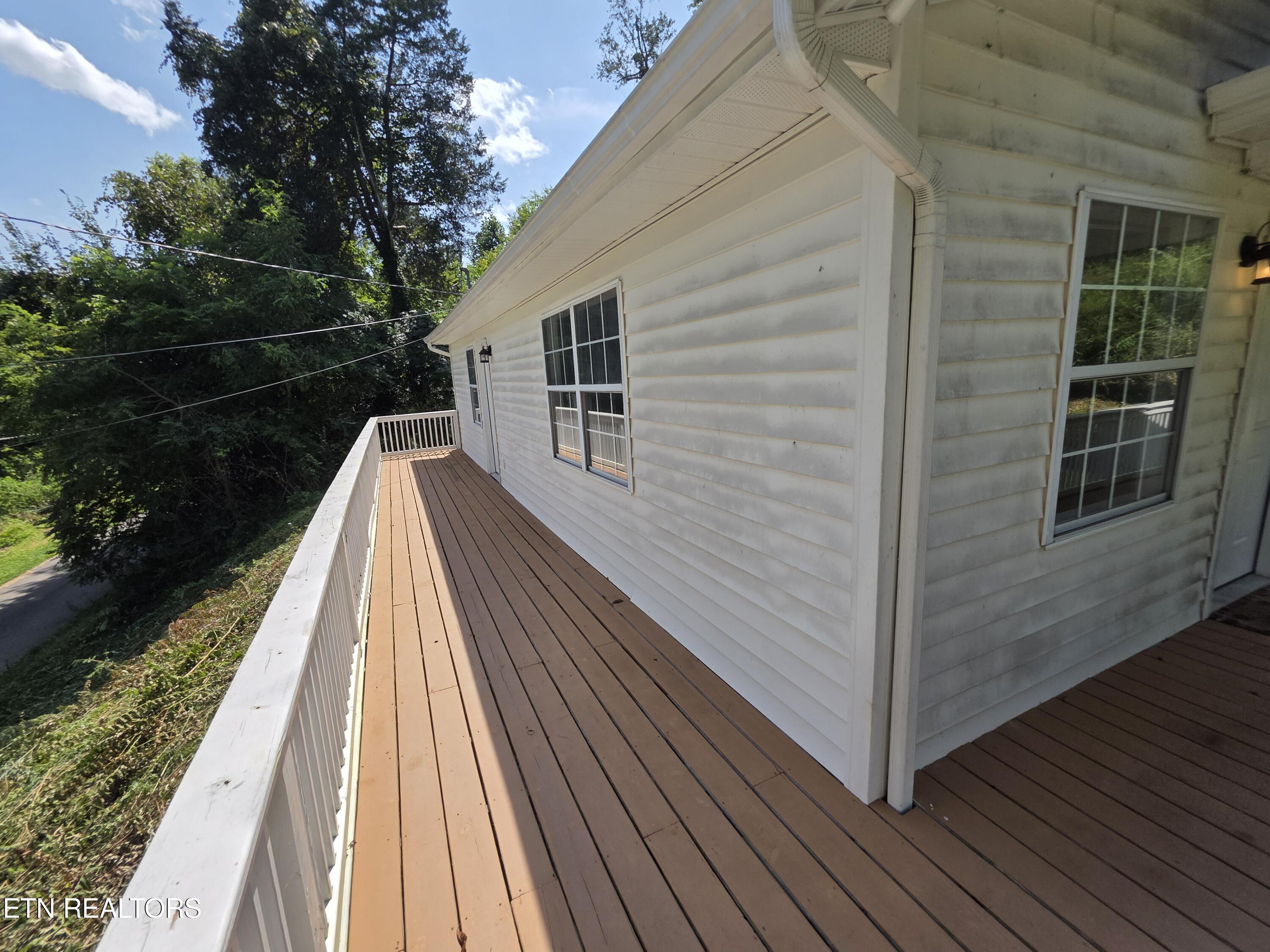 1115 Back Valley Road Lafollette TN 37766