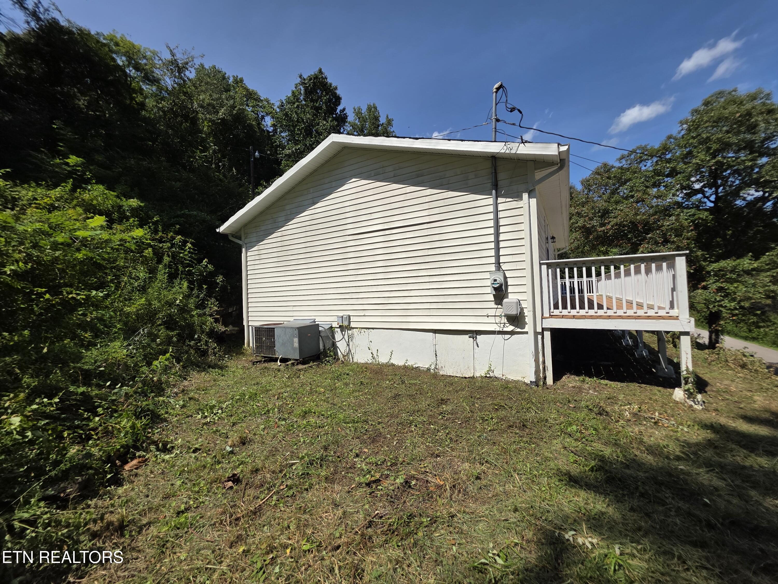1115 Back Valley Road Lafollette TN 37766