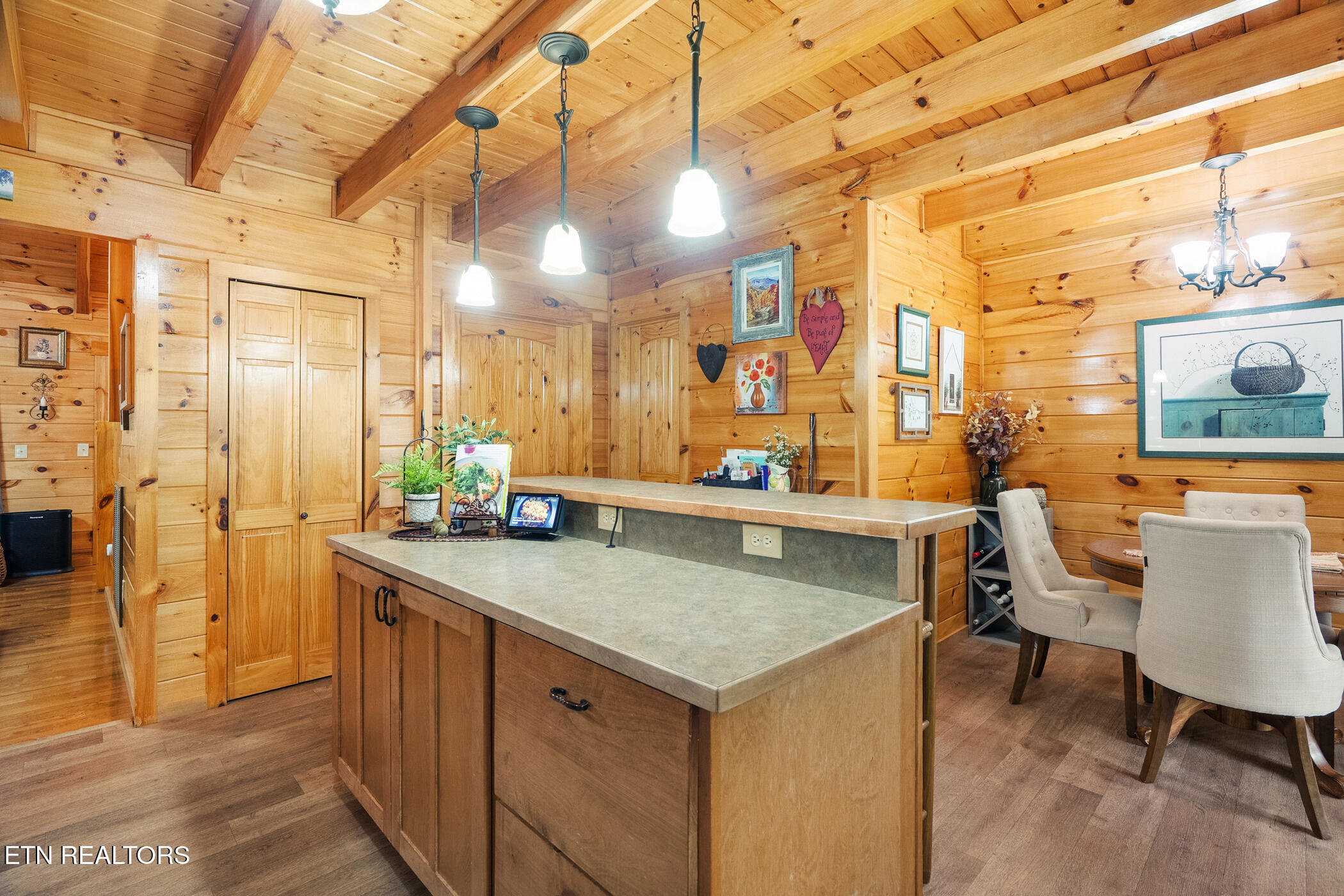 1917 Lee Proffitt Way Sevierville TN 37876