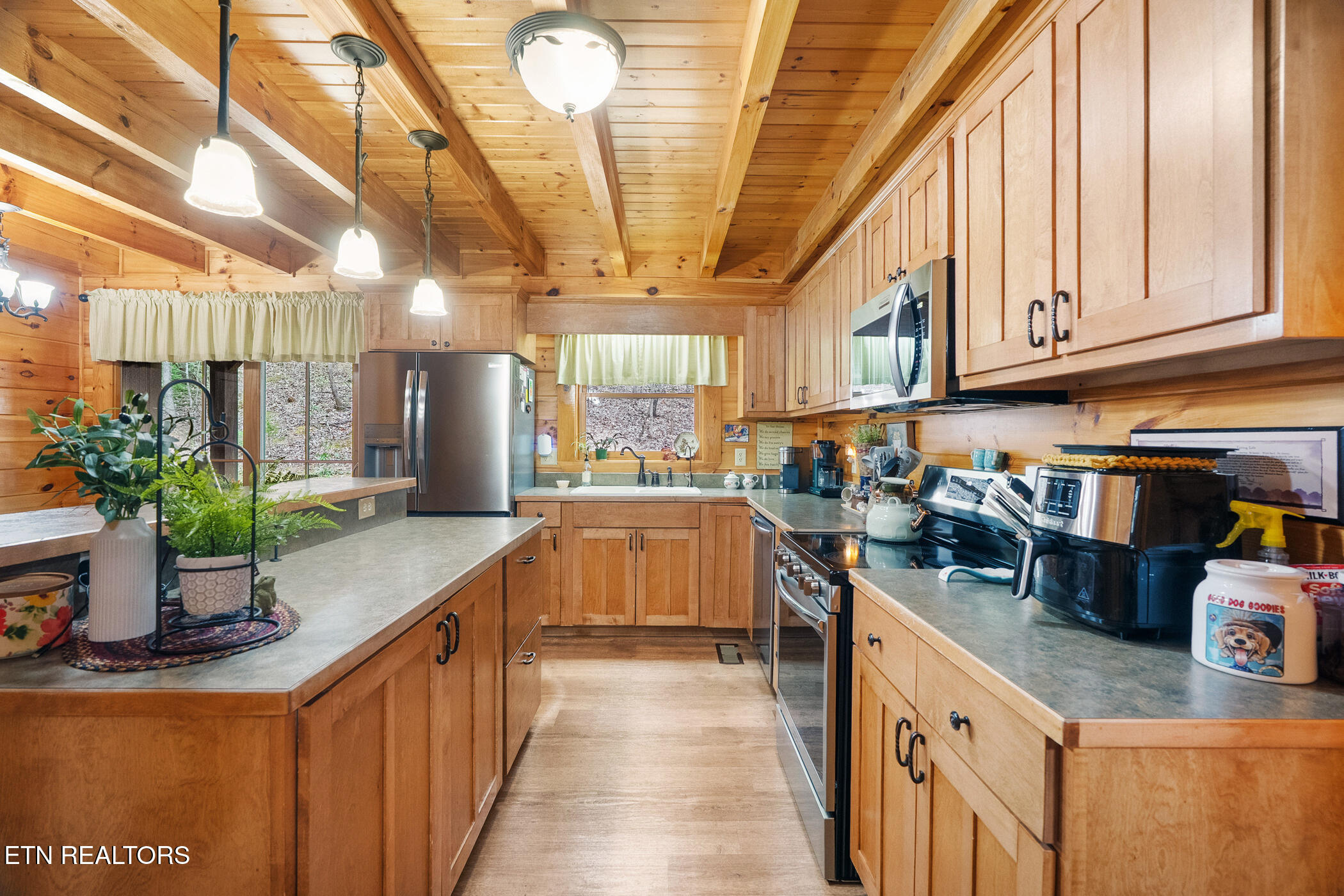 1917 Lee Proffitt Way Sevierville TN 37876