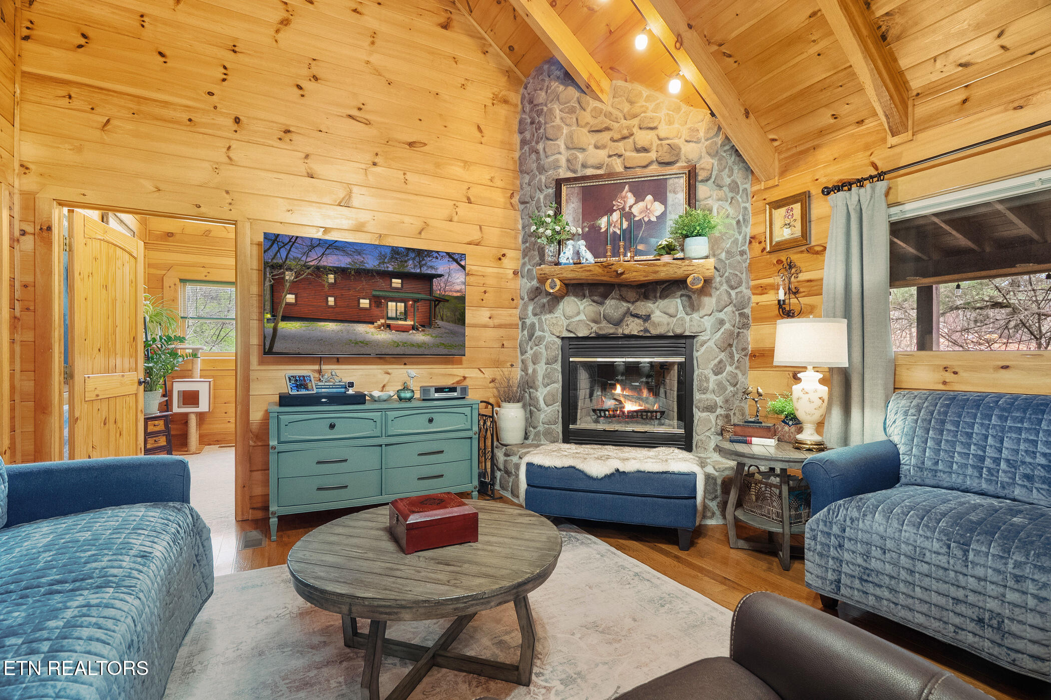 1917 Lee Proffitt Way Sevierville TN 37876