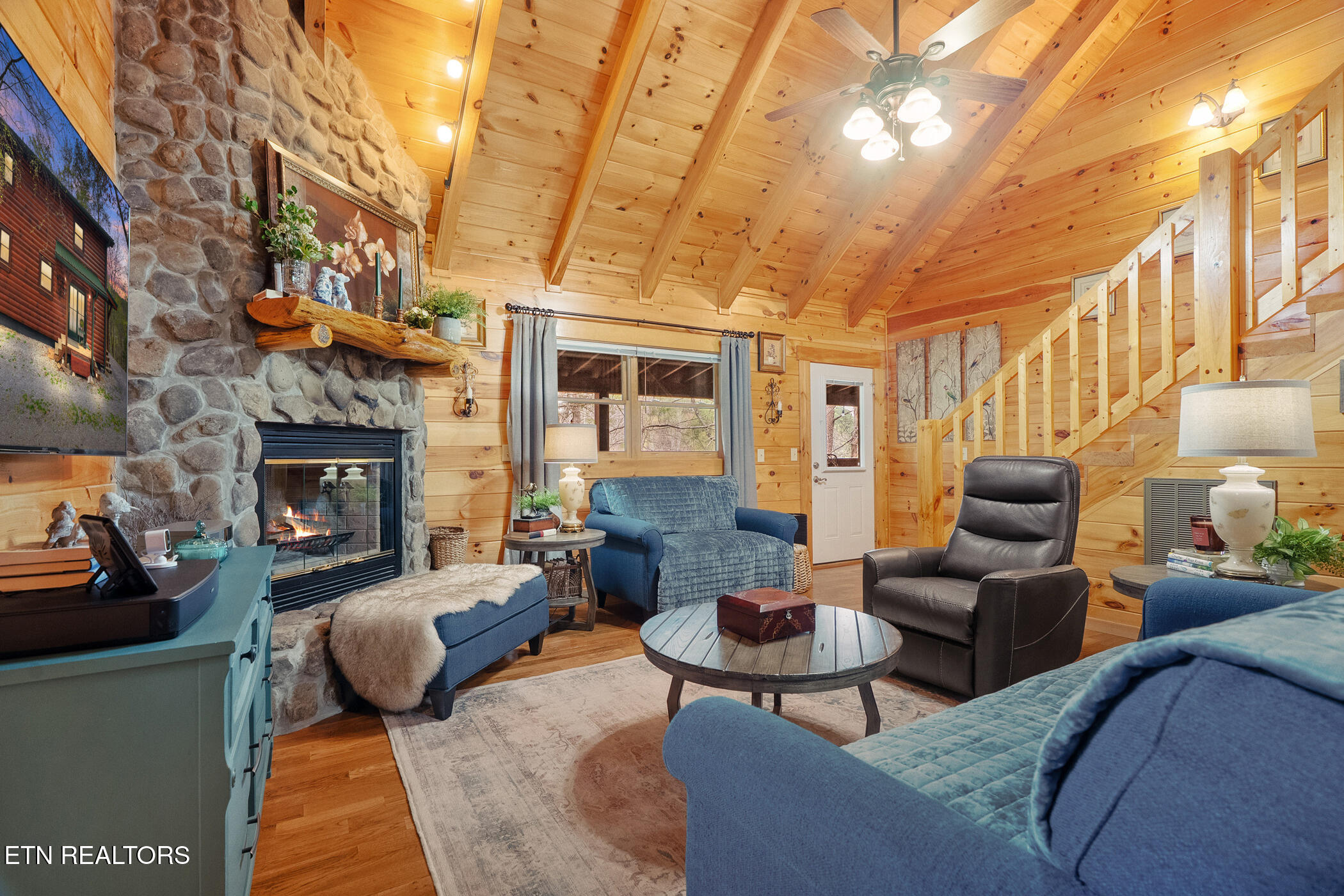 1917 Lee Proffitt Way Sevierville TN 37876