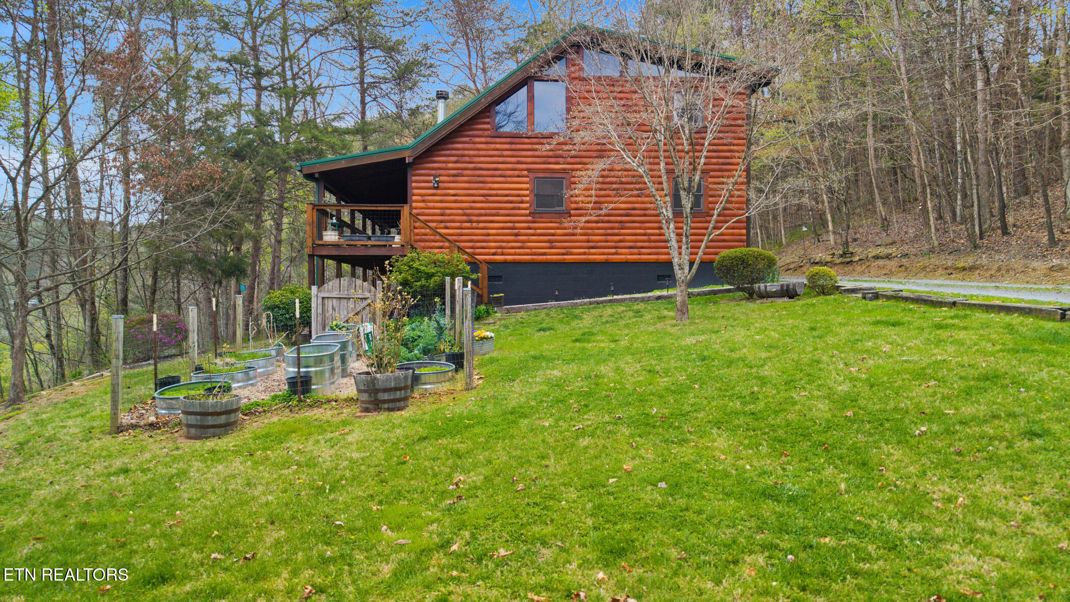 1917 Lee Proffitt Way Sevierville TN 37876