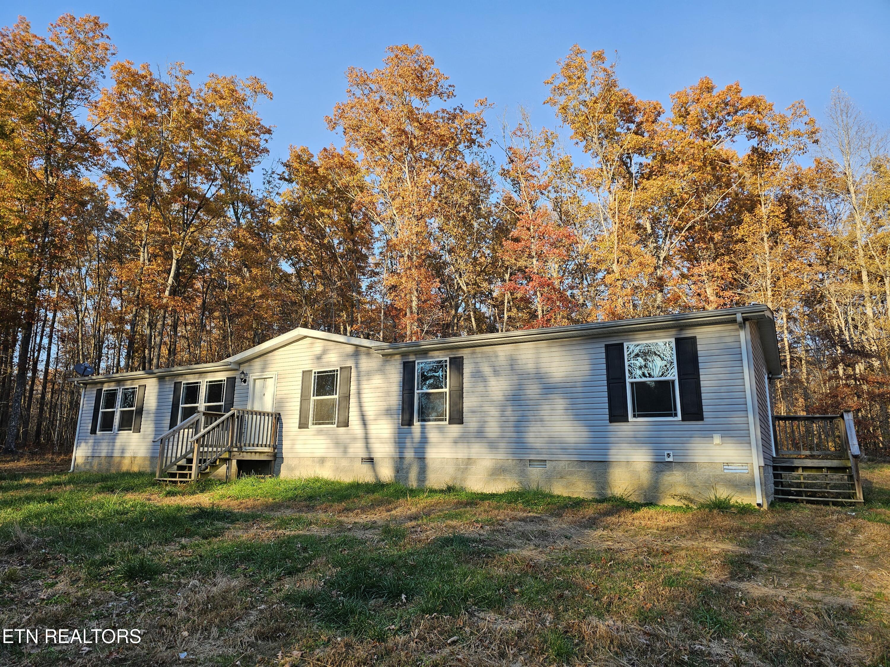 196 Red Hill Road Sunbright TN 37872