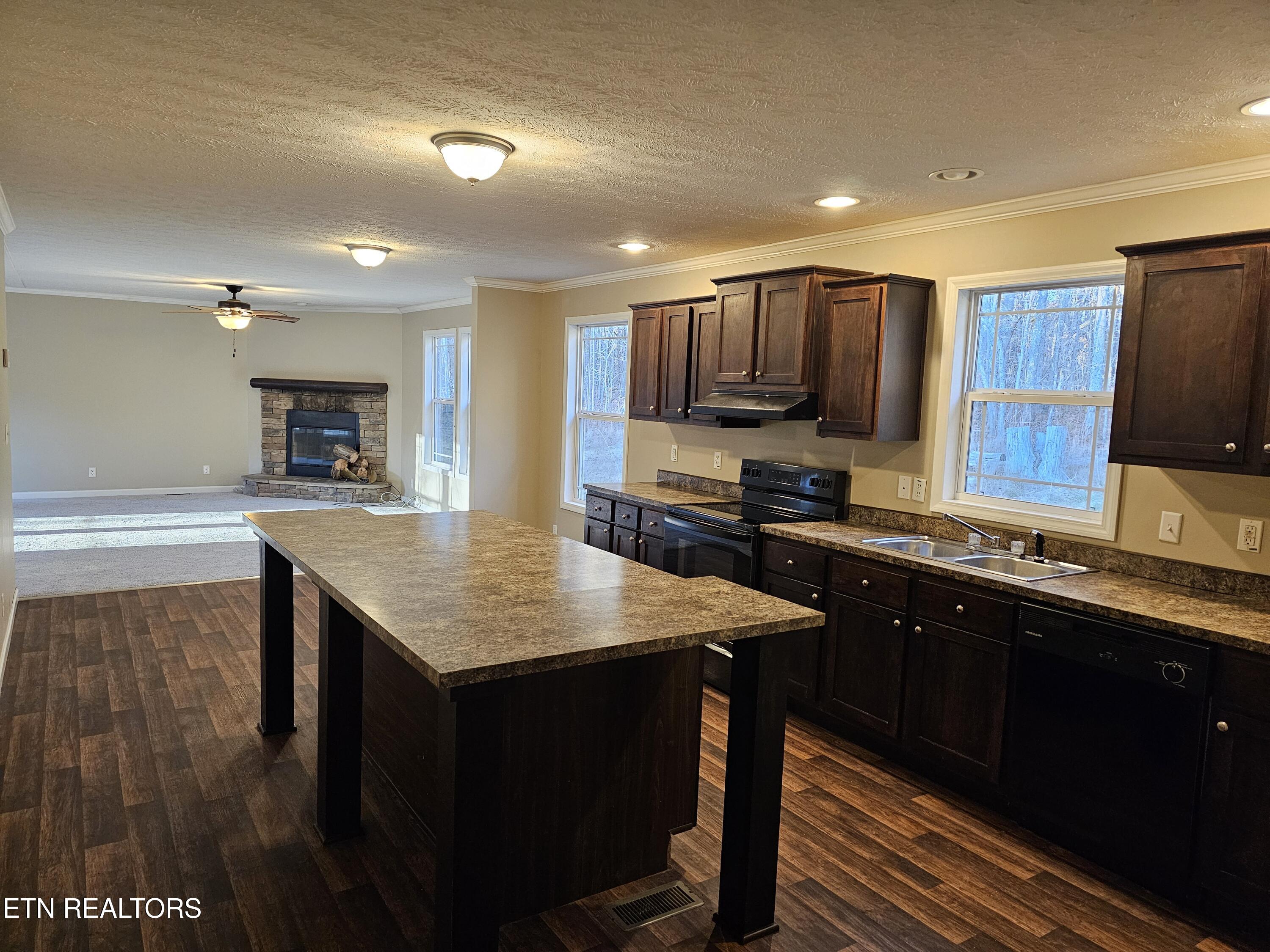 196 Red Hill Road Sunbright TN 37872