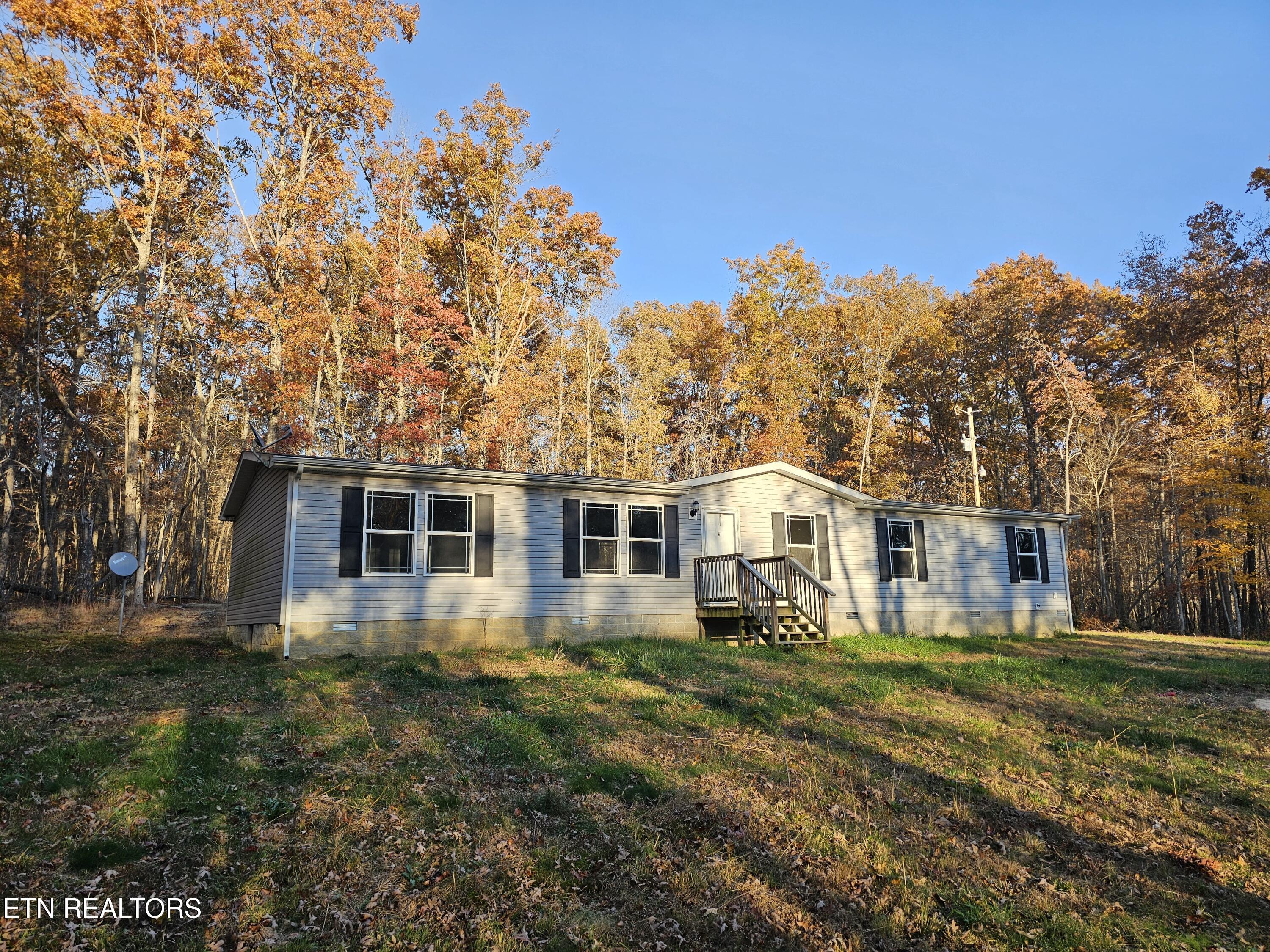 196 Red Hill Road Sunbright TN 37872