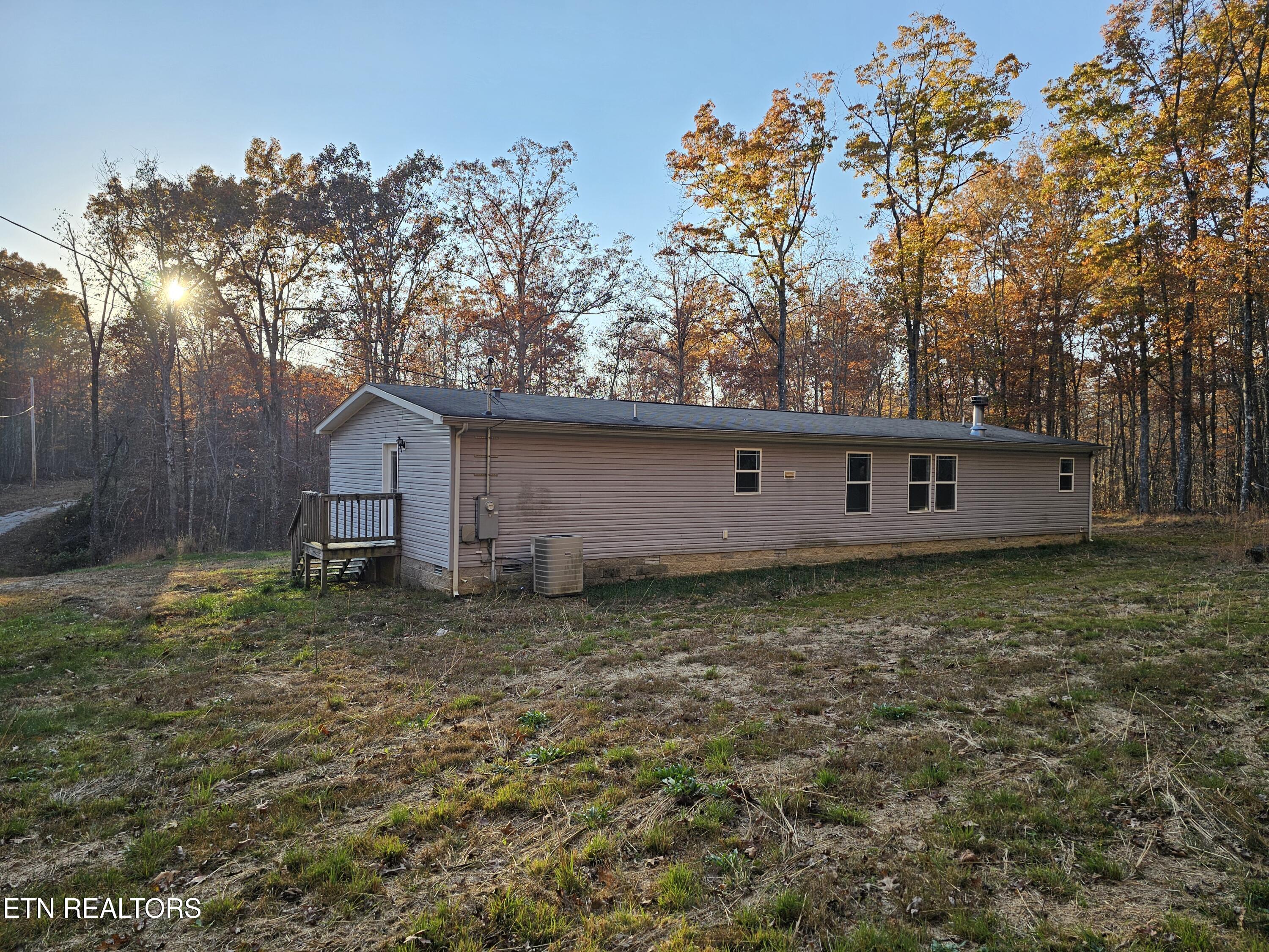196 Red Hill Road Sunbright TN 37872