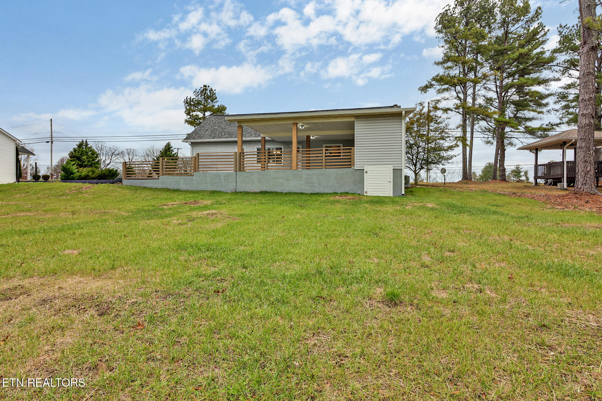 1177 Sparta Highway Crossville TN 38572