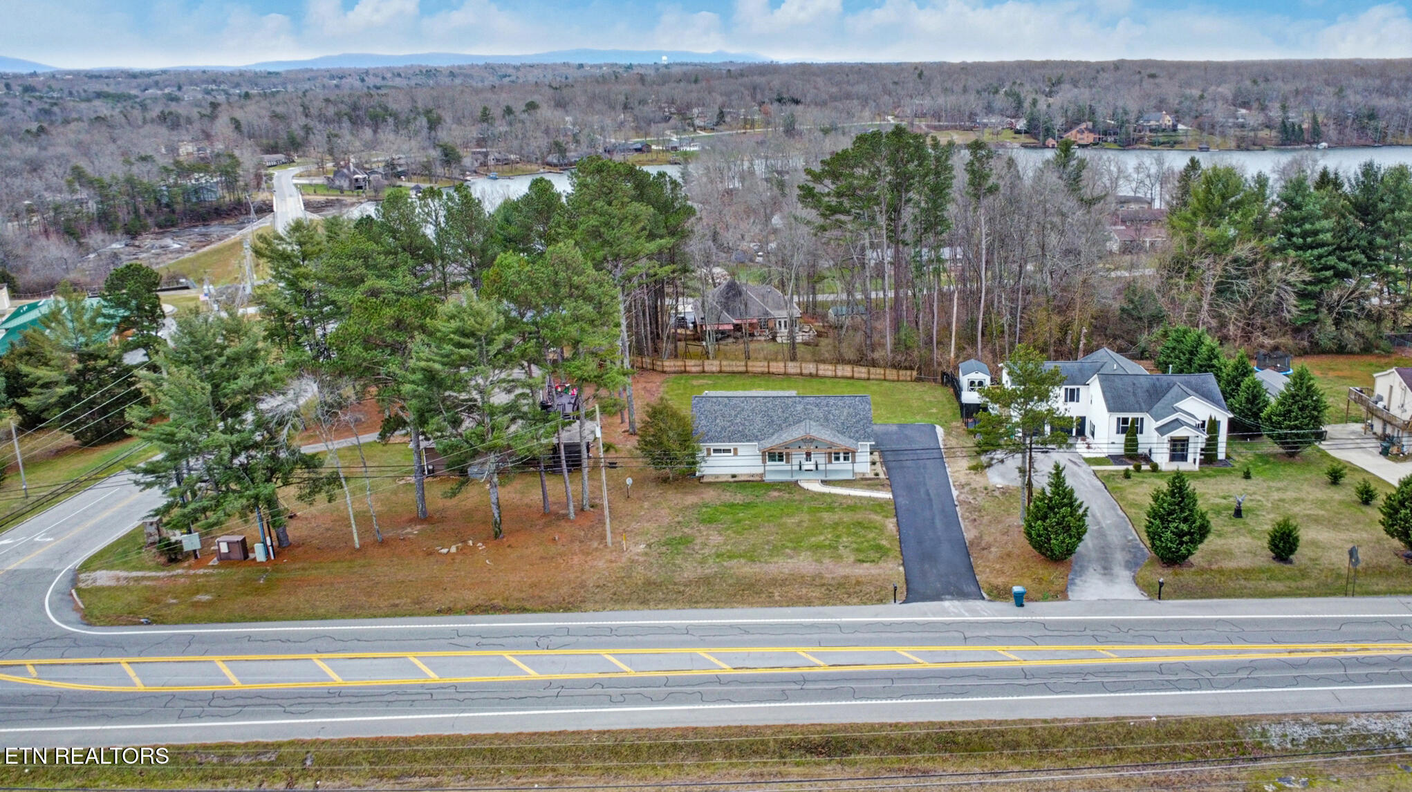1177 Sparta Highway Crossville TN 38572