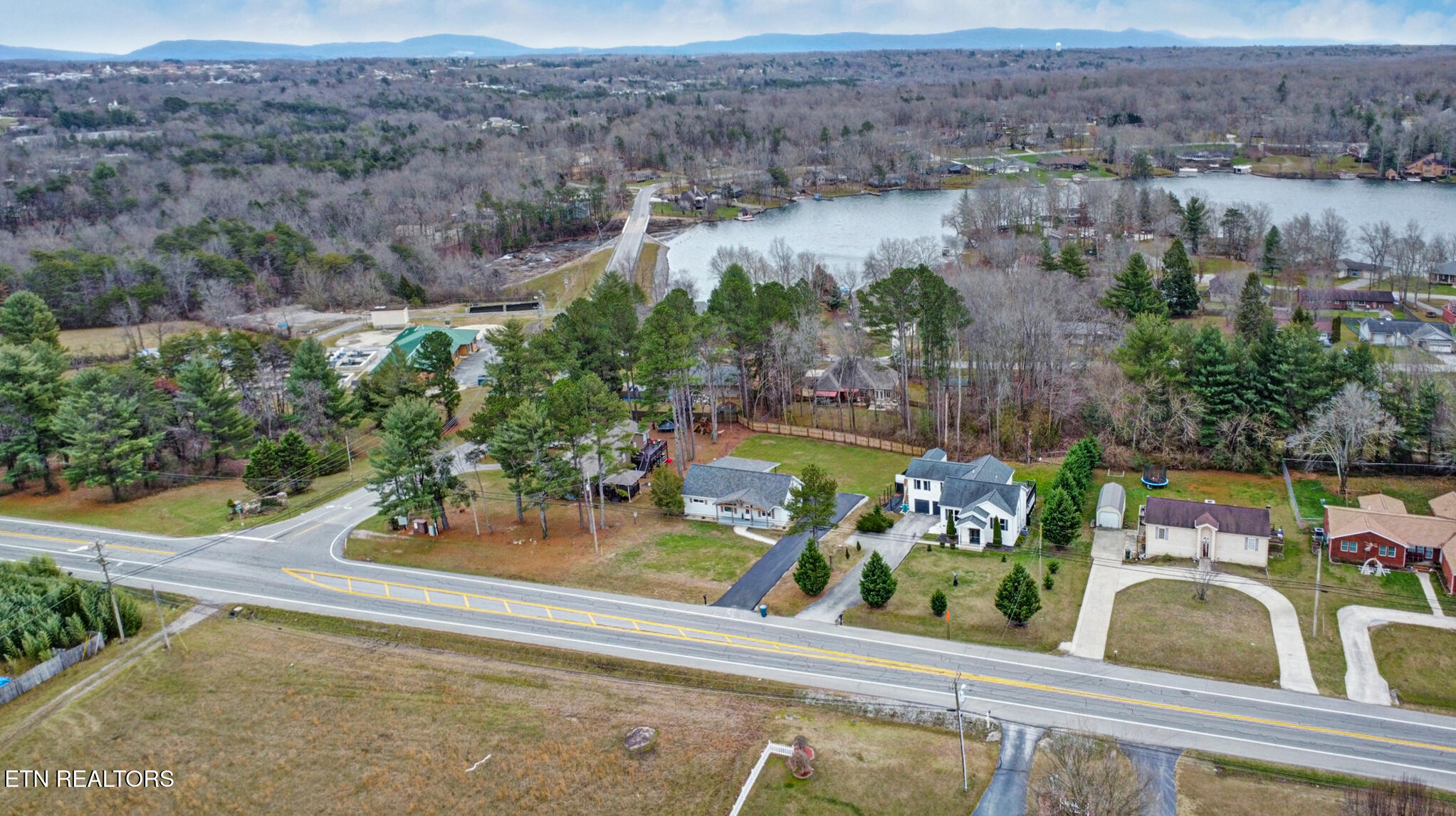 1177 Sparta Highway Crossville TN 38572
