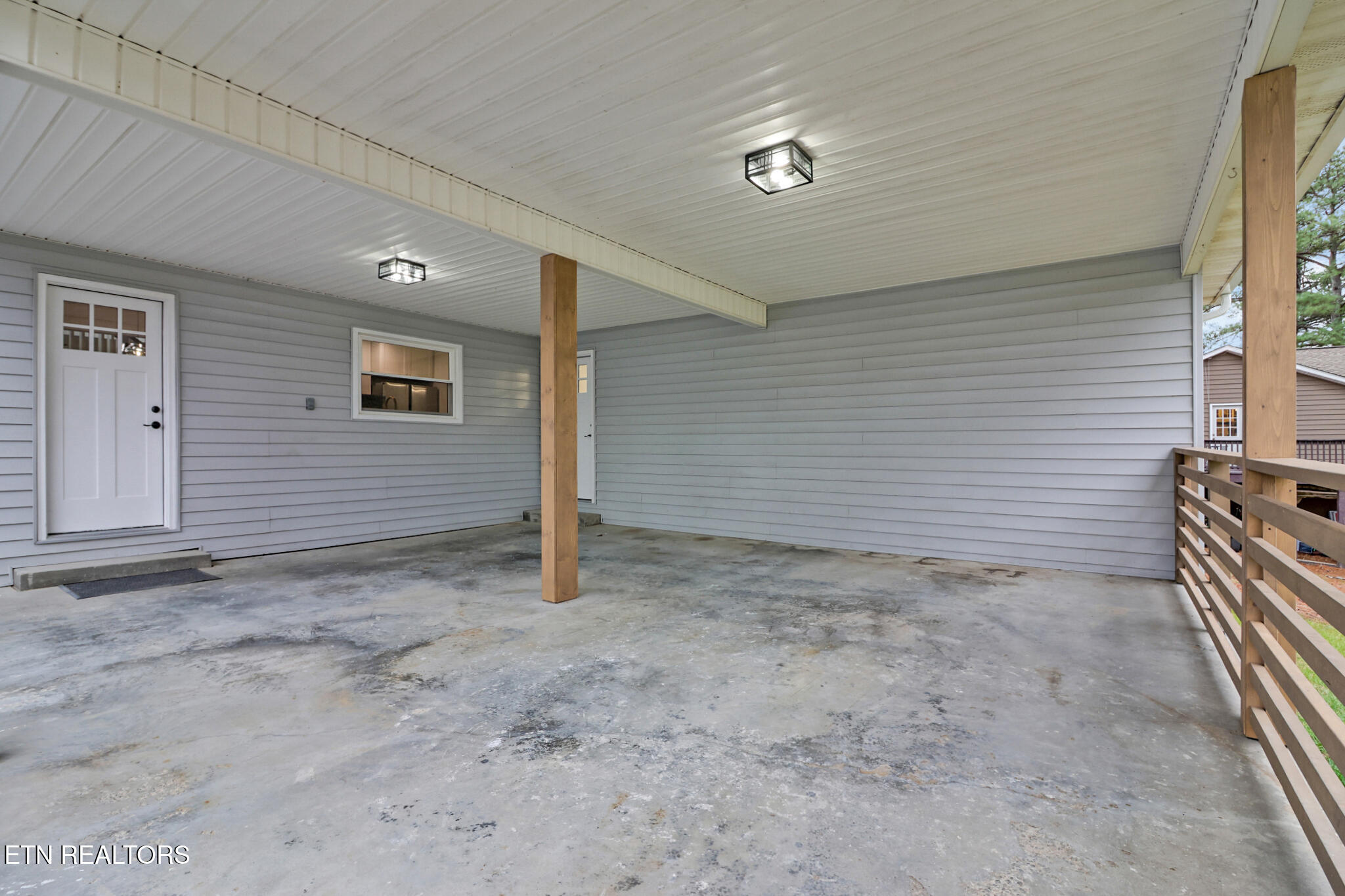 1177 Sparta Highway Crossville TN 38572