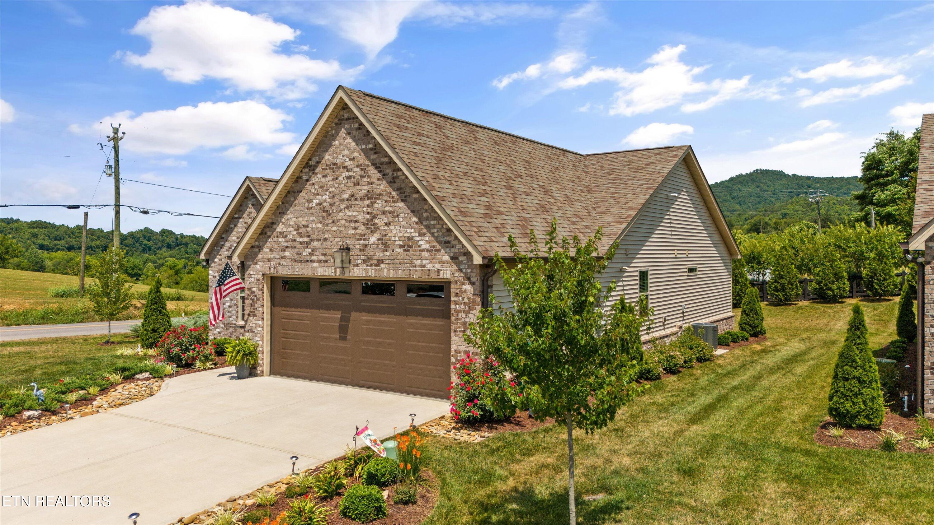 2271 Boulder Crest Lane Sevierville TN 37876