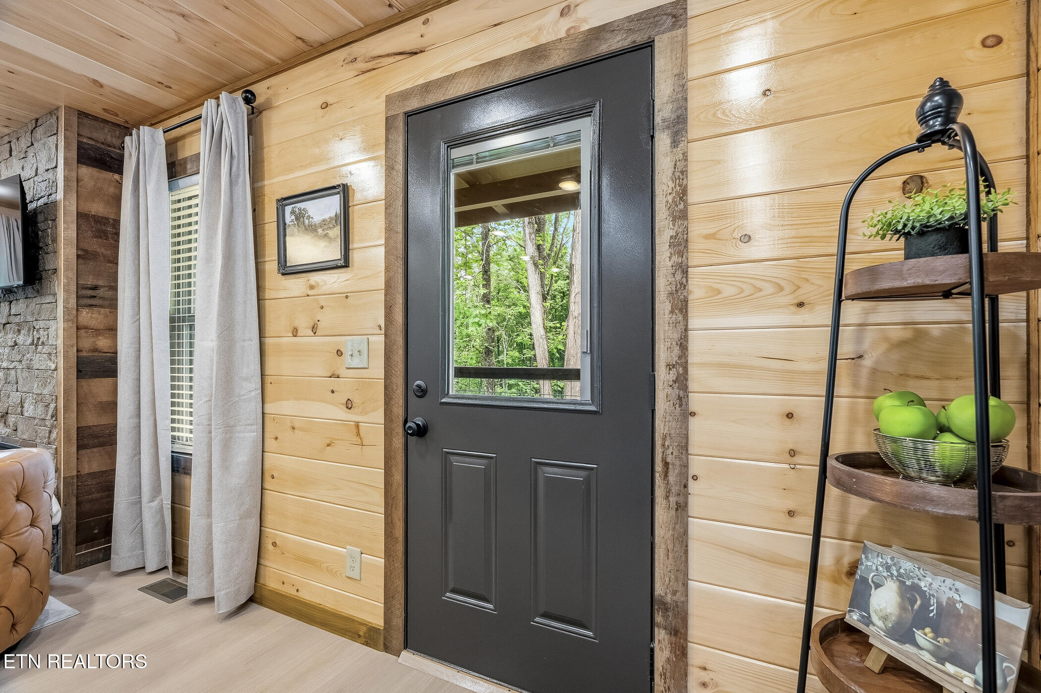 1642 Lake Drive Gatlinburg TN 37738