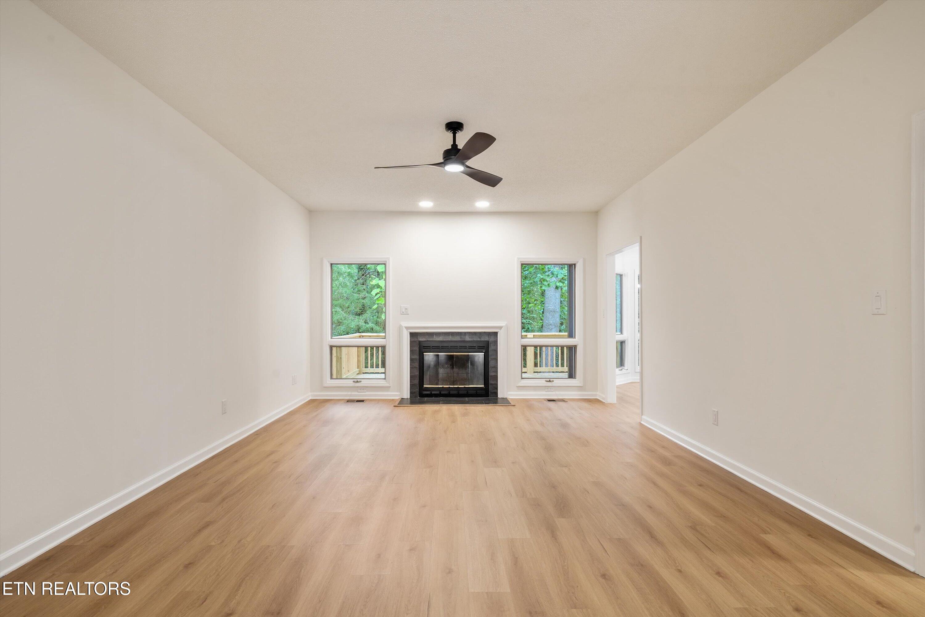433 Tanasi Way Loudon TN 37774