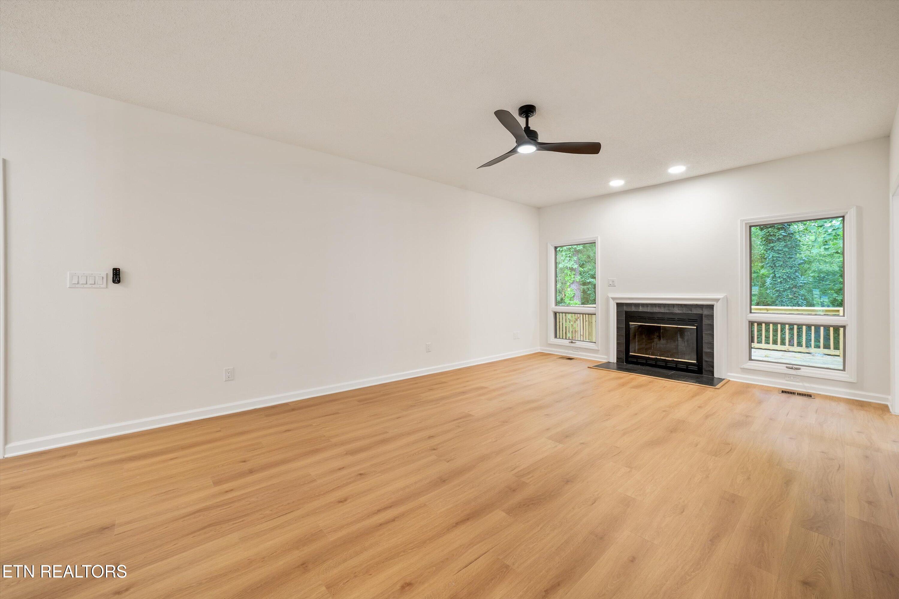 433 Tanasi Way Loudon TN 37774