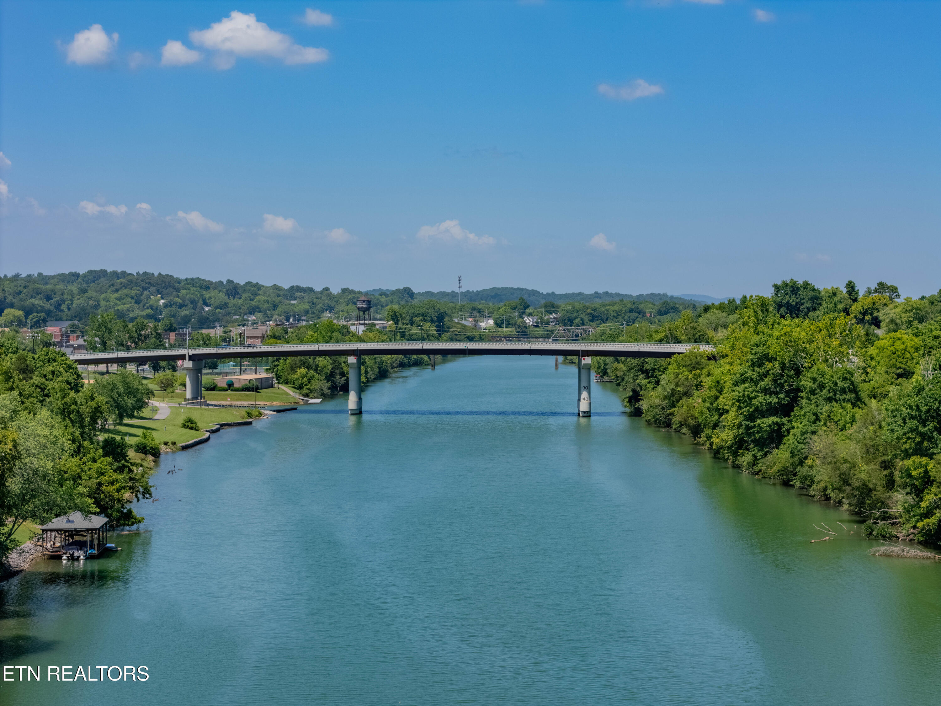 412 Woodland Drive Clinton TN 37716