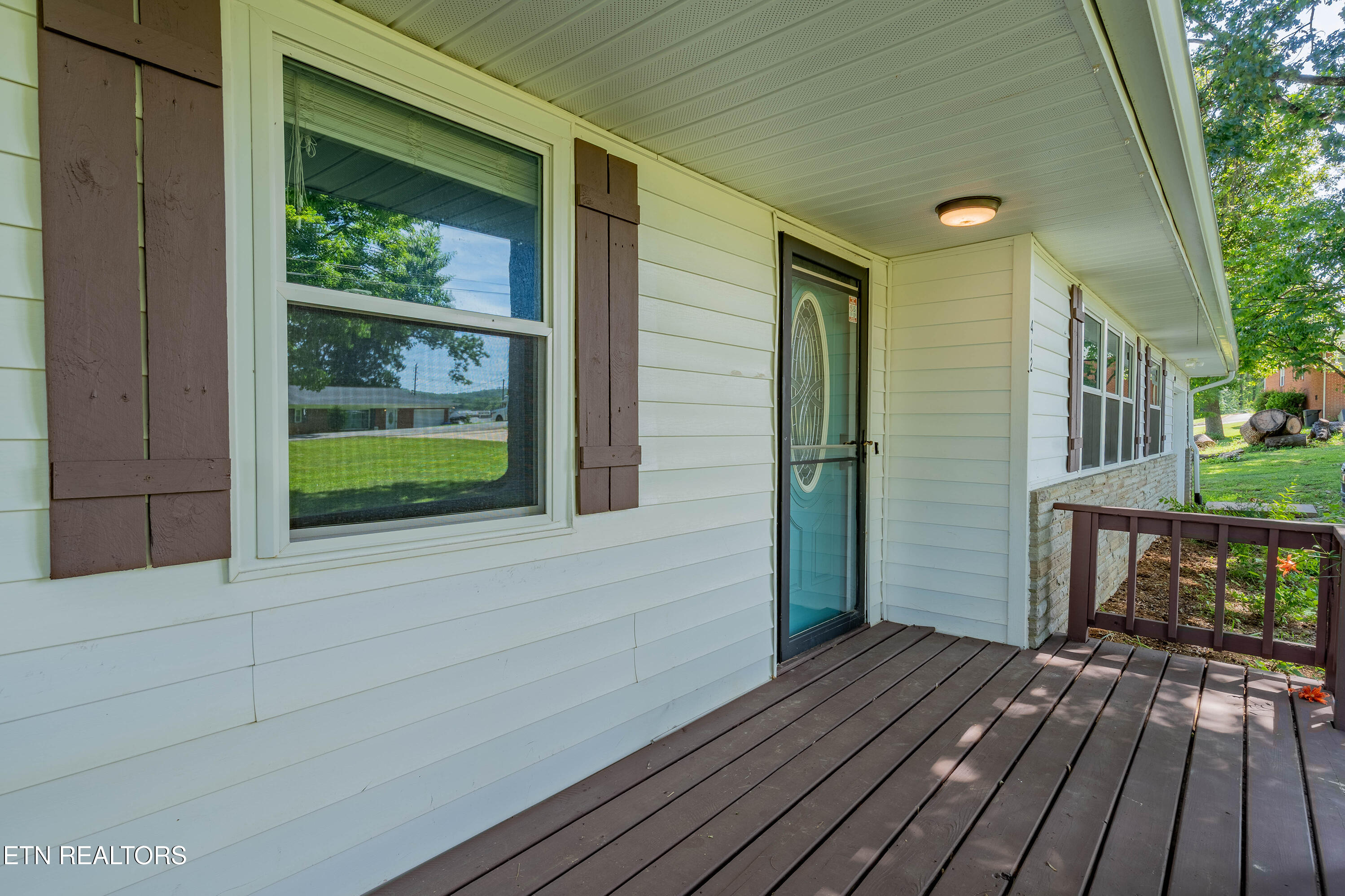 412 Woodland Drive Clinton TN 37716