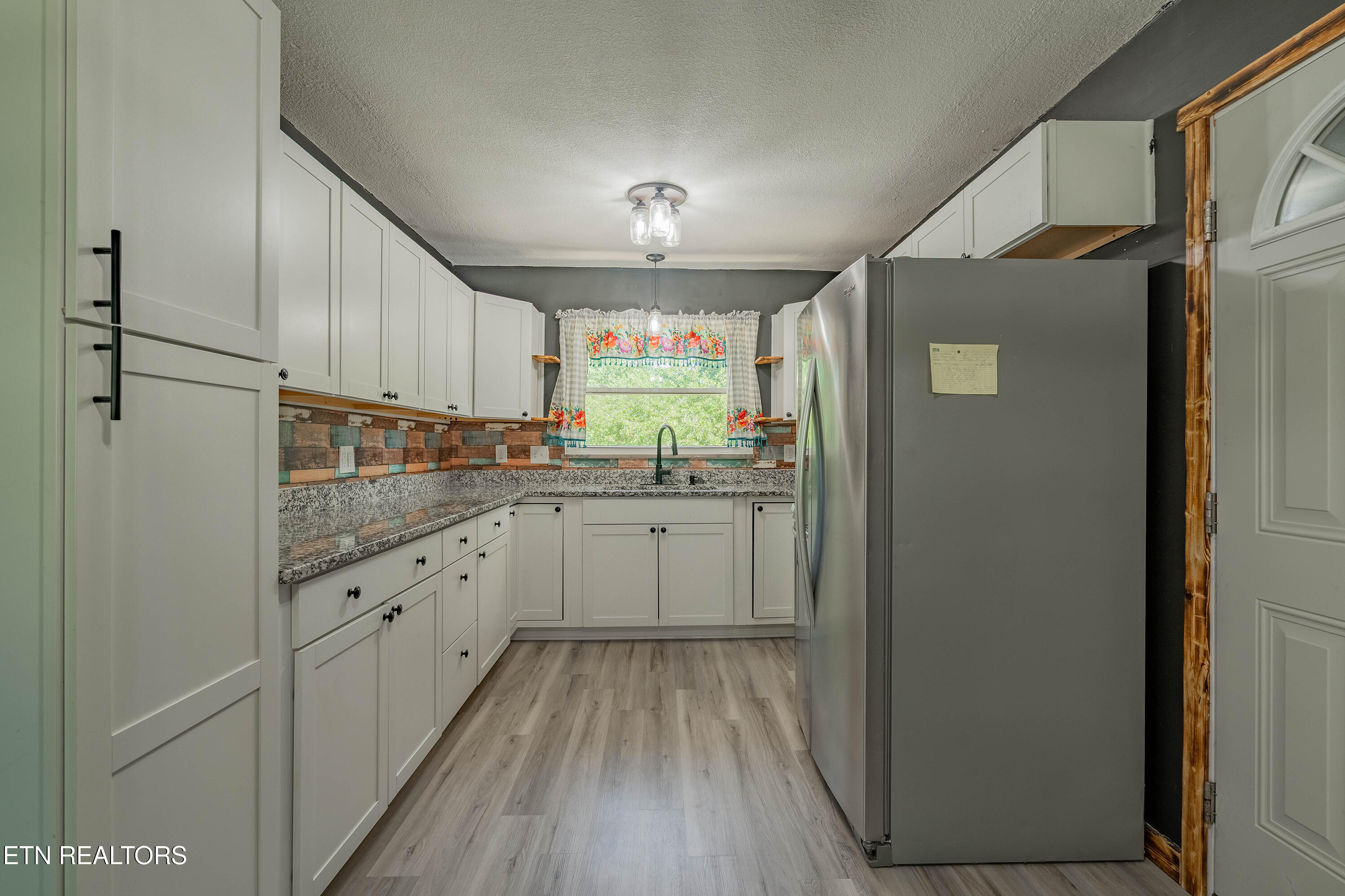412 Woodland Drive Clinton TN 37716