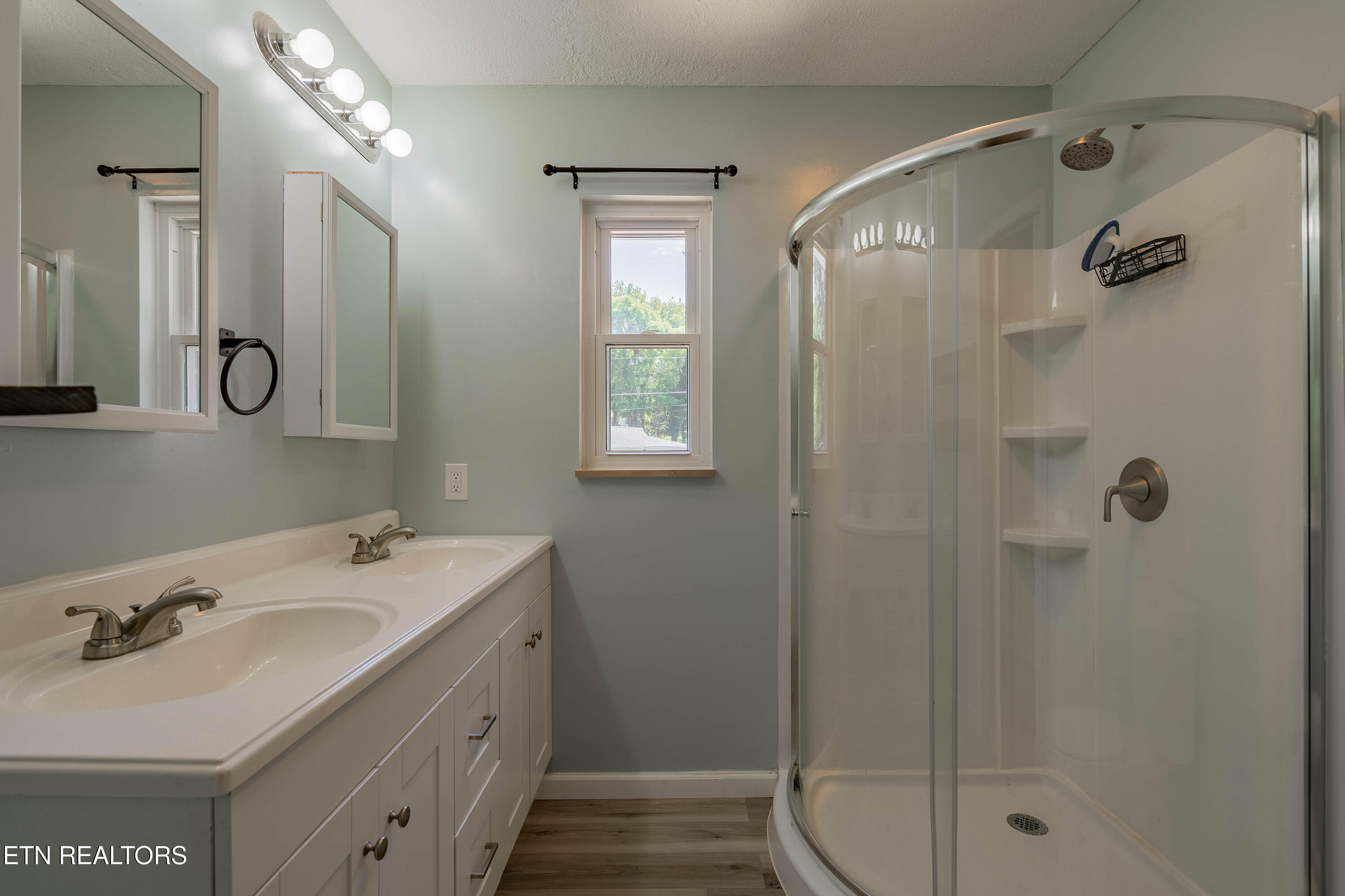 412 Woodland Drive Clinton TN 37716