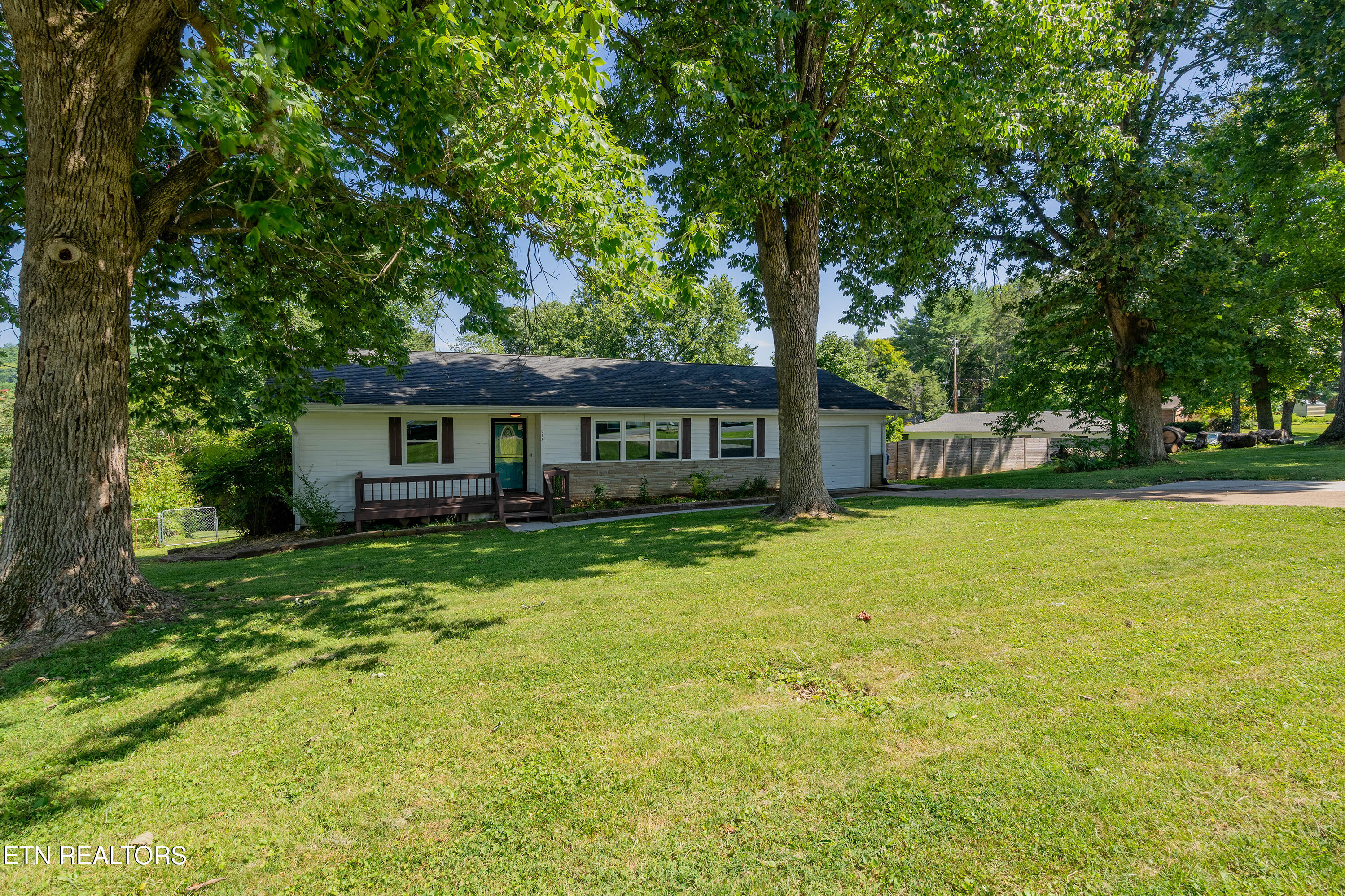 412 Woodland Drive Clinton TN 37716