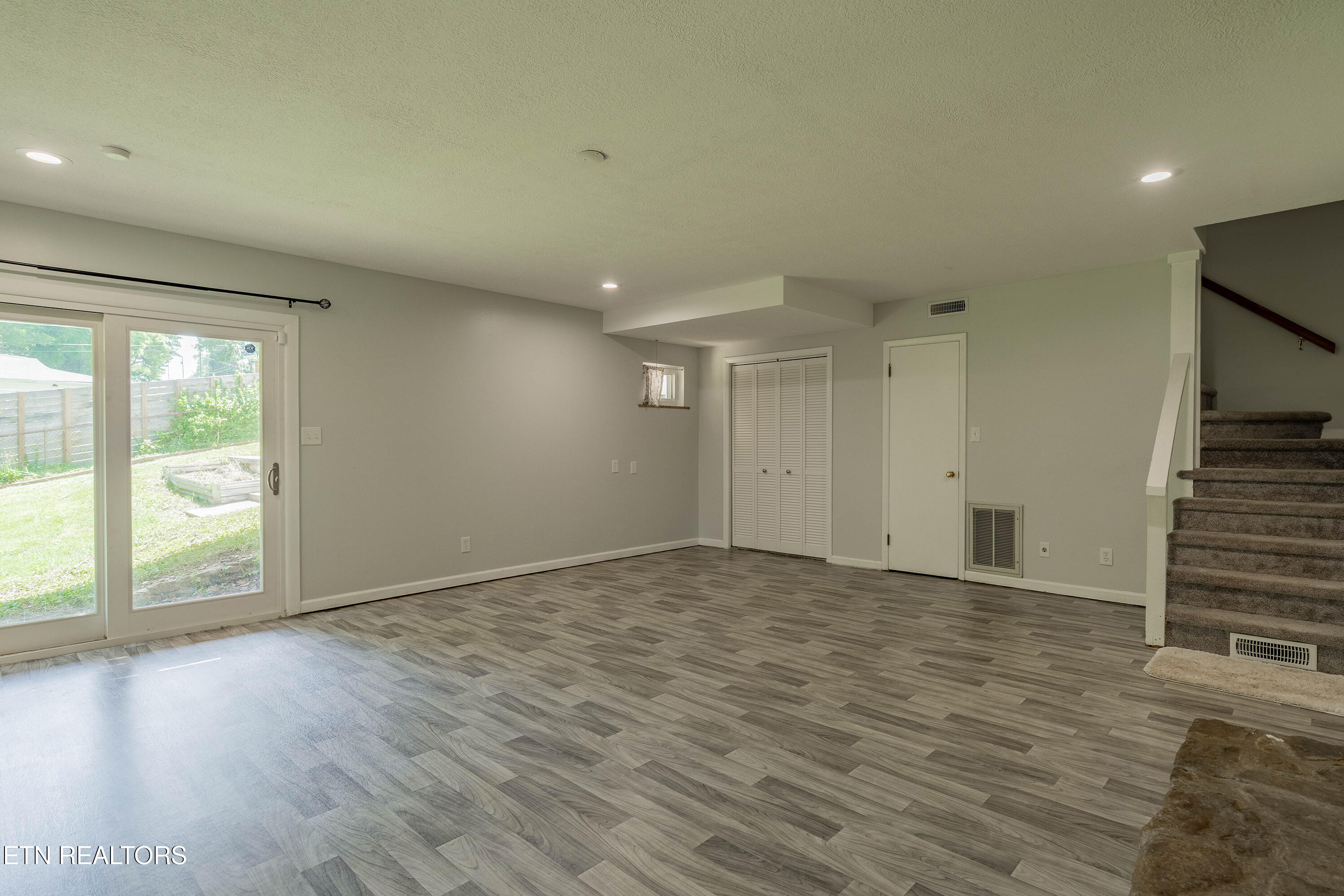 412 Woodland Drive Clinton TN 37716