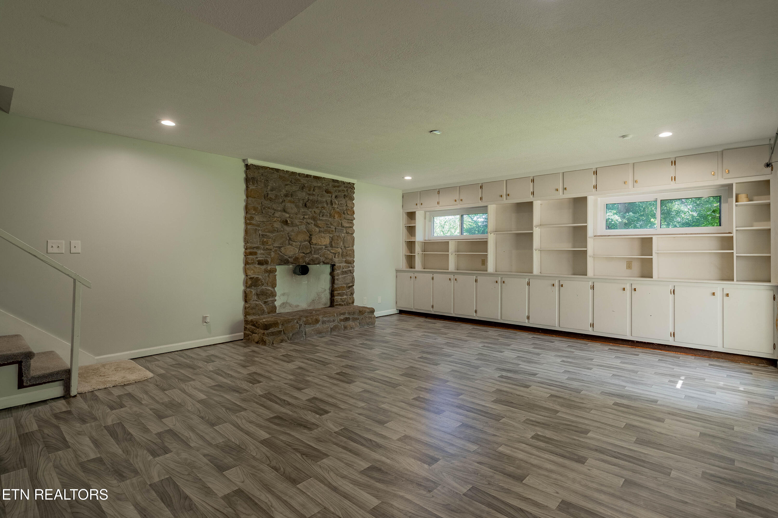 412 Woodland Drive Clinton TN 37716