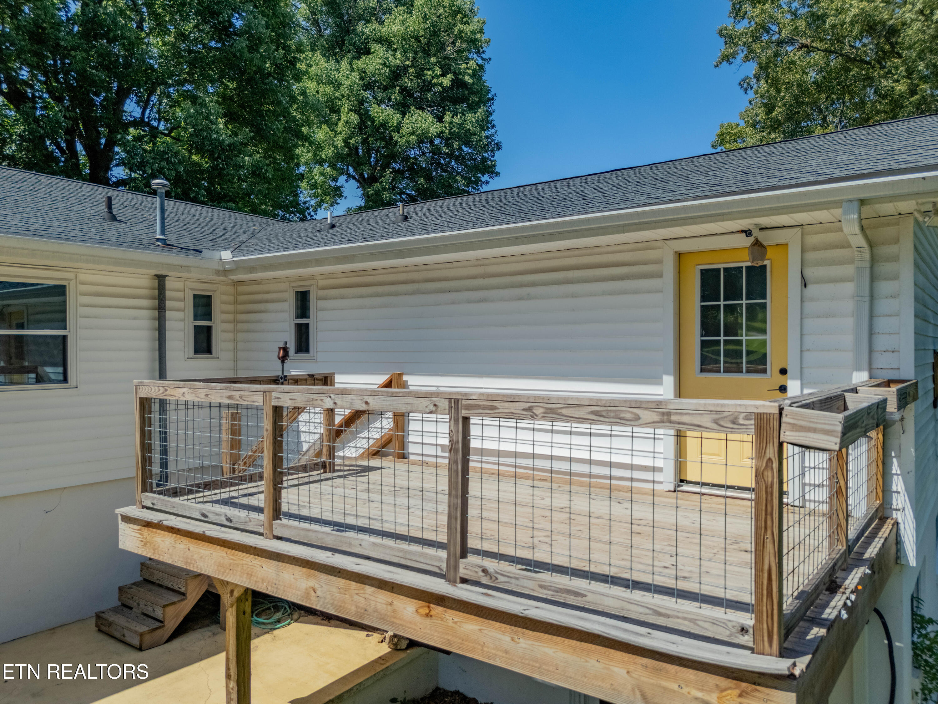 412 Woodland Drive Clinton TN 37716