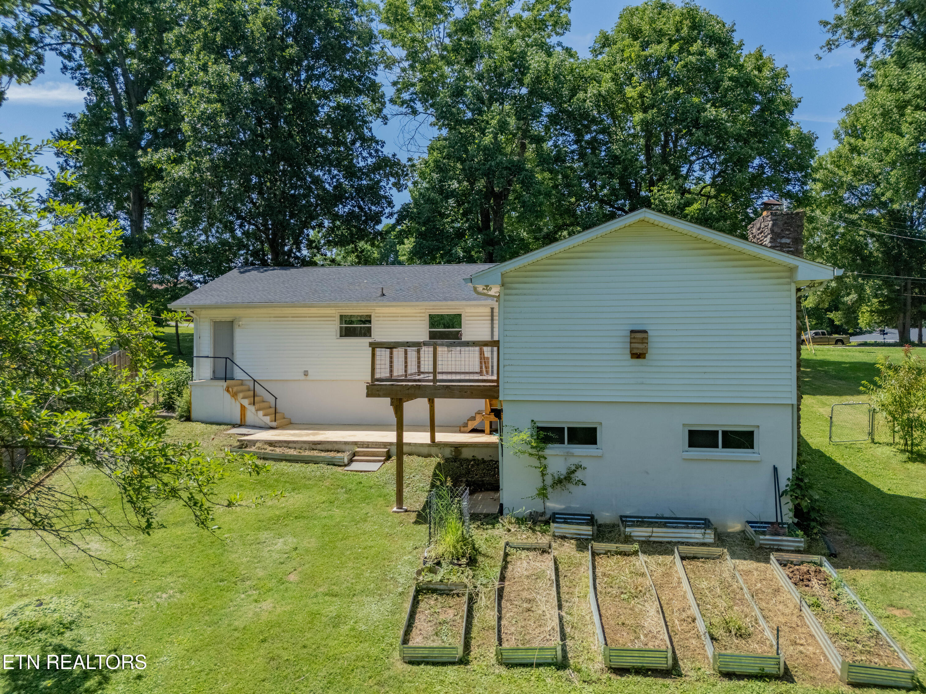 412 Woodland Drive Clinton TN 37716