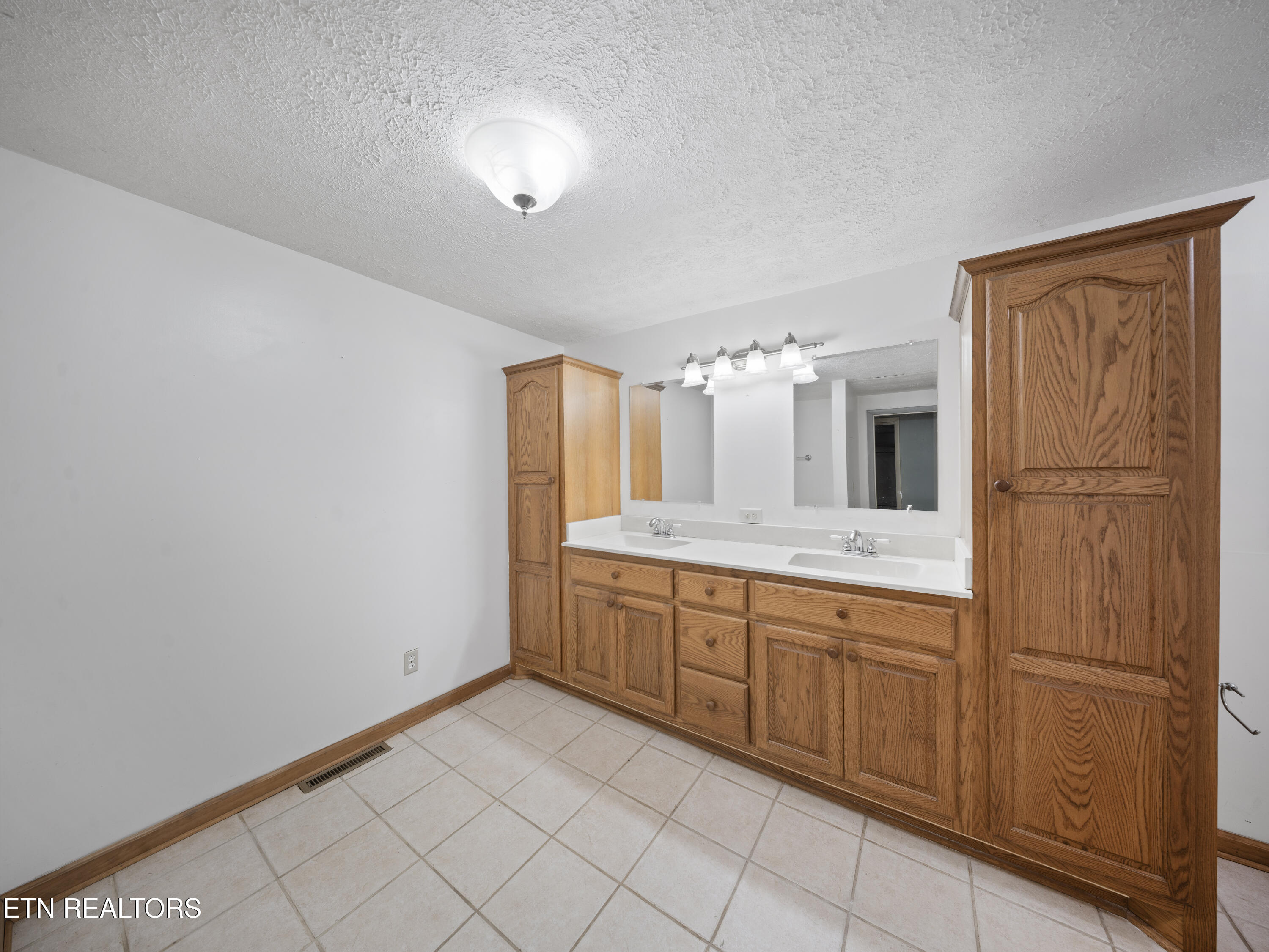 196 Ellis Road Kingston TN 37763
