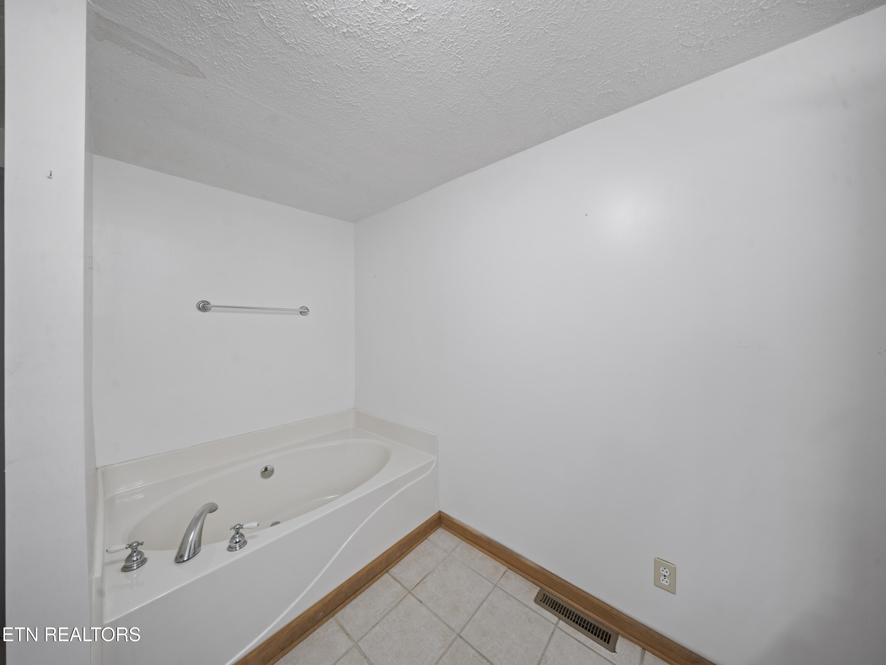 196 Ellis Road Kingston TN 37763