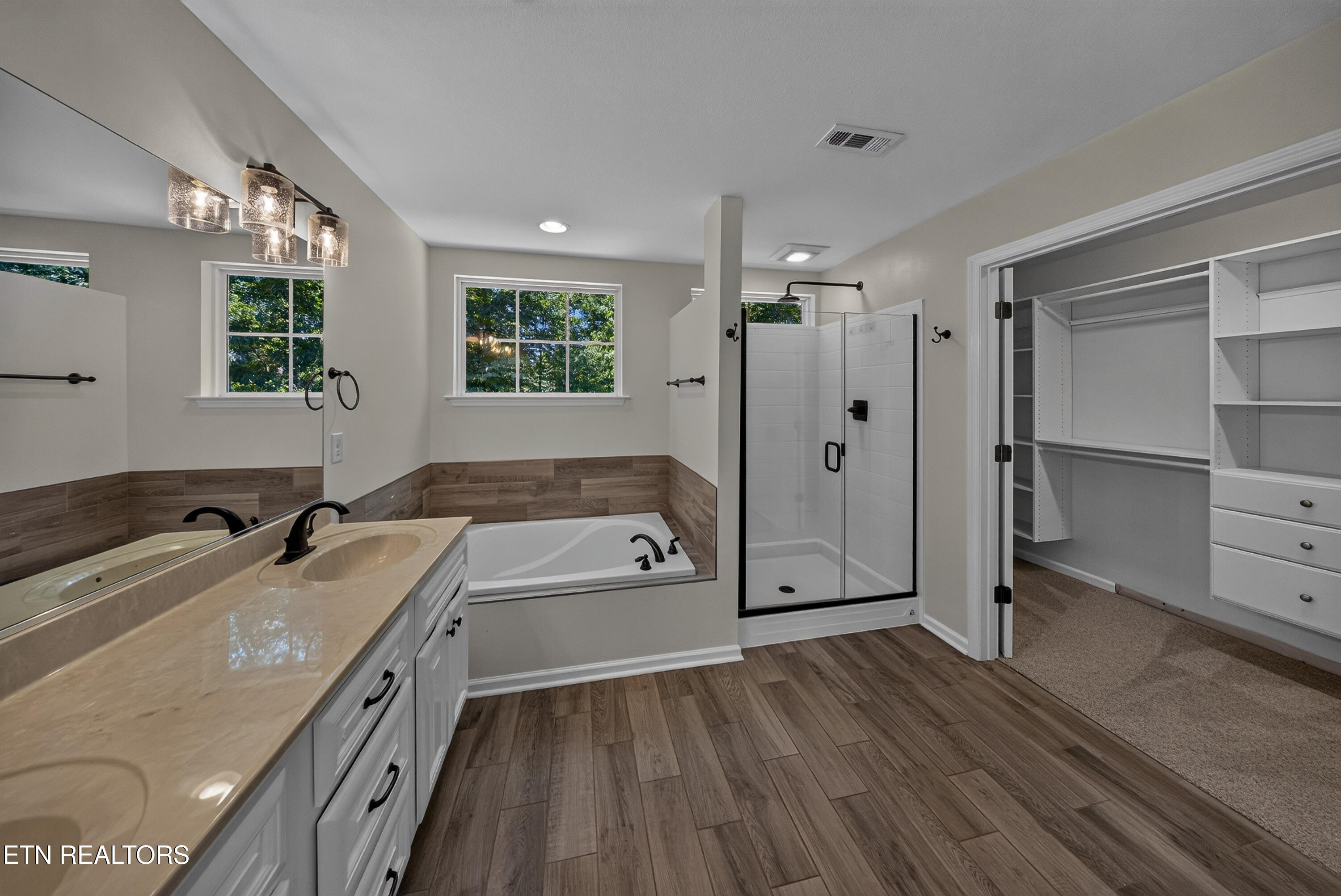 2306 Ancient Oak Lane Knoxville TN 37931