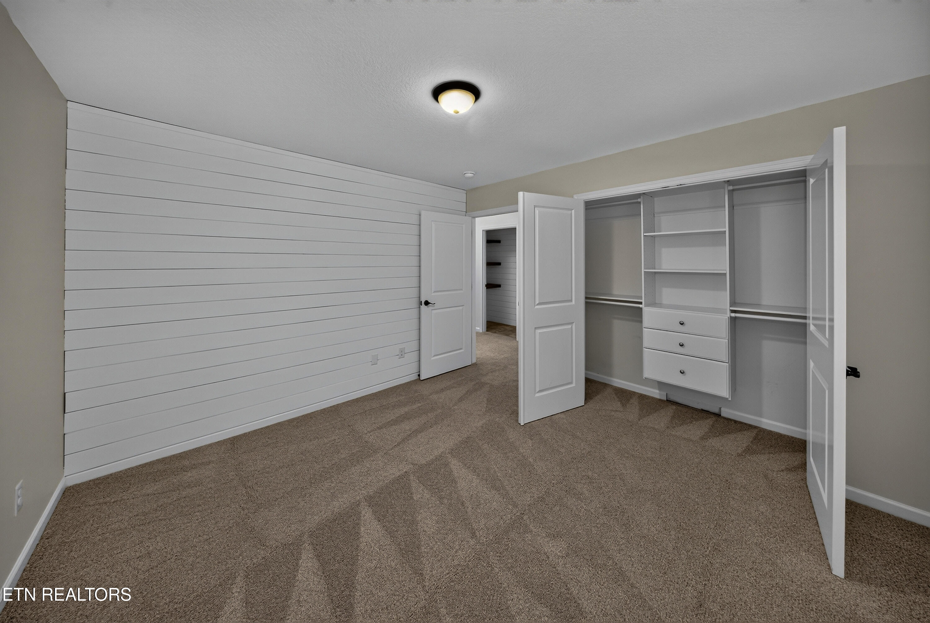 2306 Ancient Oak Lane Knoxville TN 37931