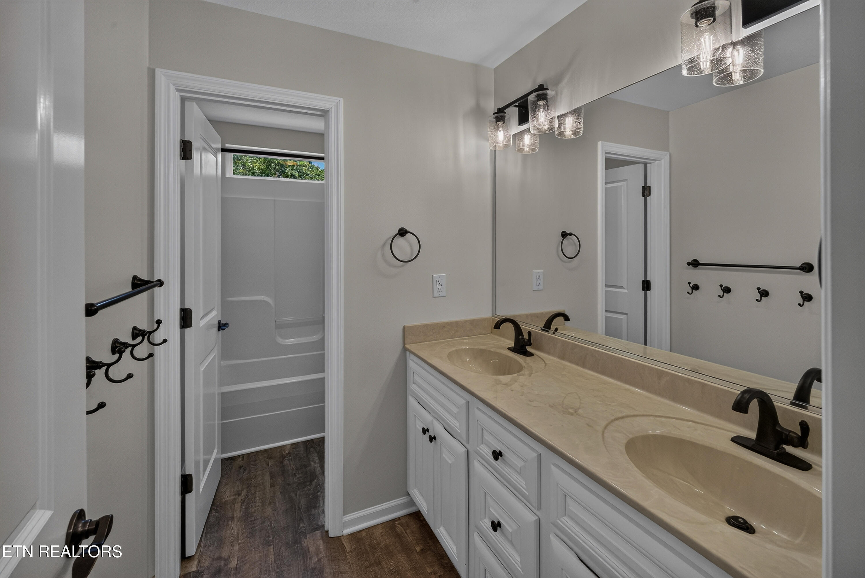 2306 Ancient Oak Lane Knoxville TN 37931