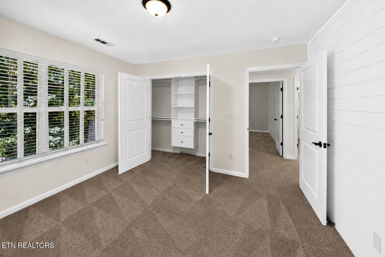 2306 Ancient Oak Lane Knoxville TN 37931