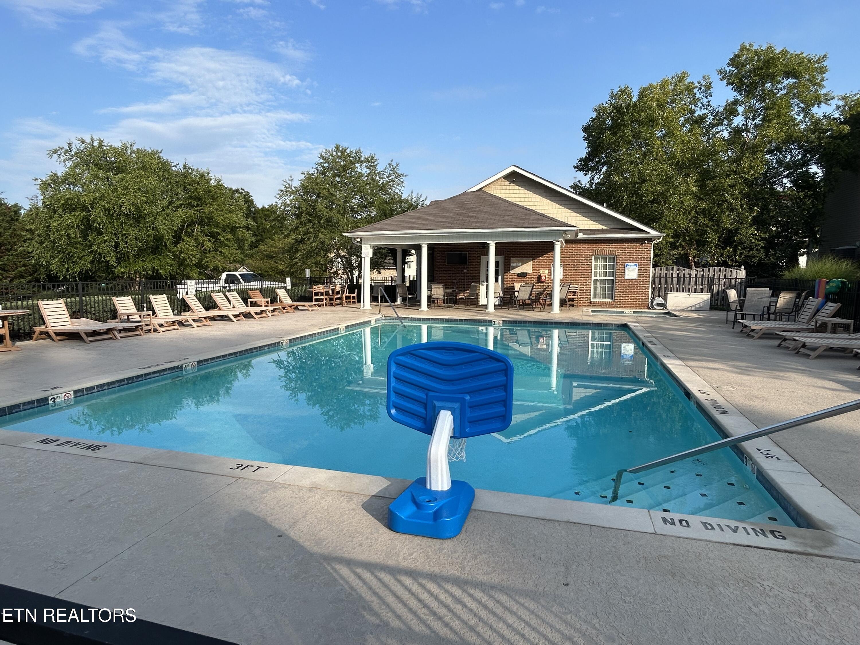 2306 Ancient Oak Lane Knoxville TN 37931