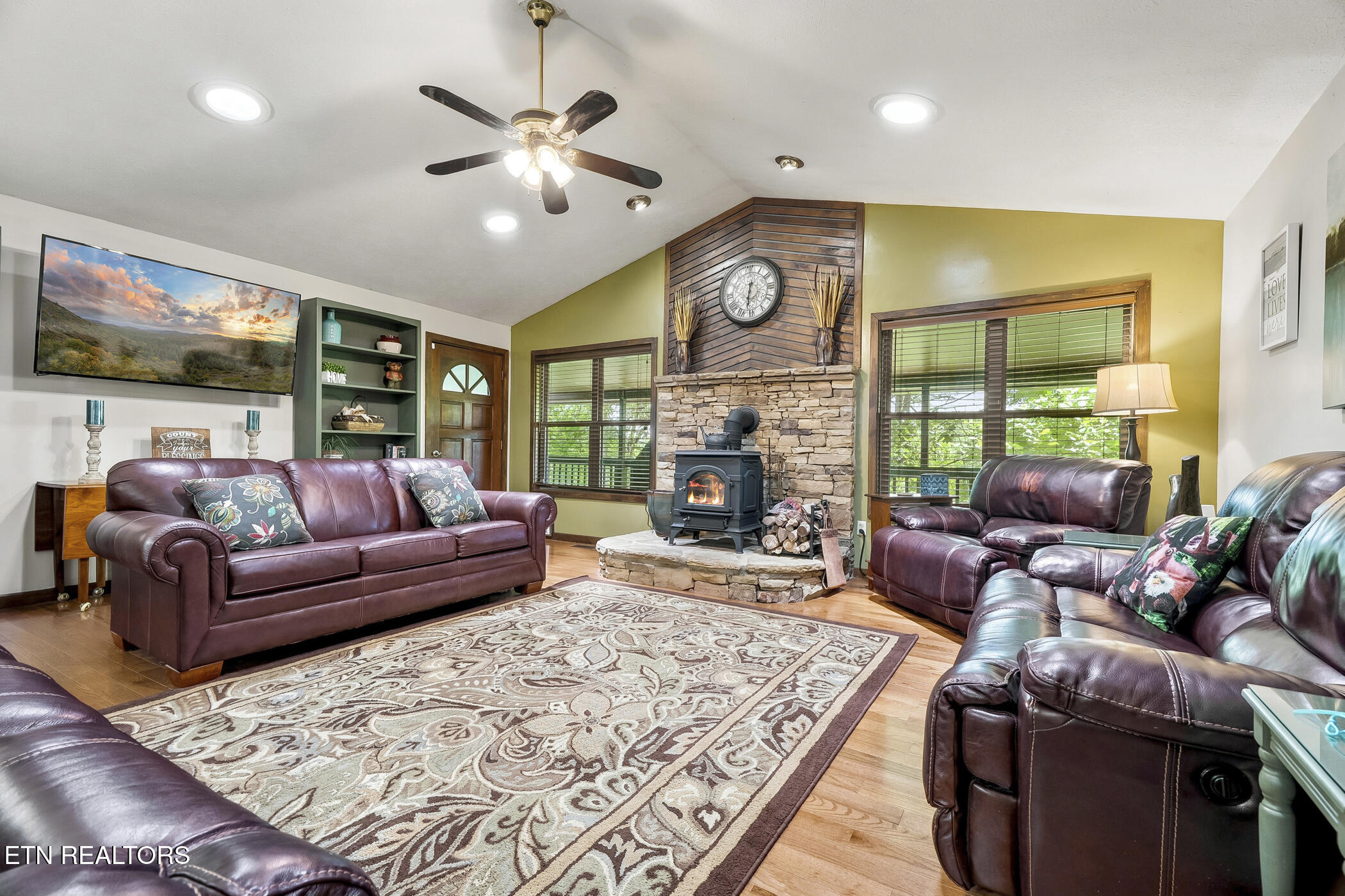 1501 Walt Price Road Pigeon Forge TN 37876