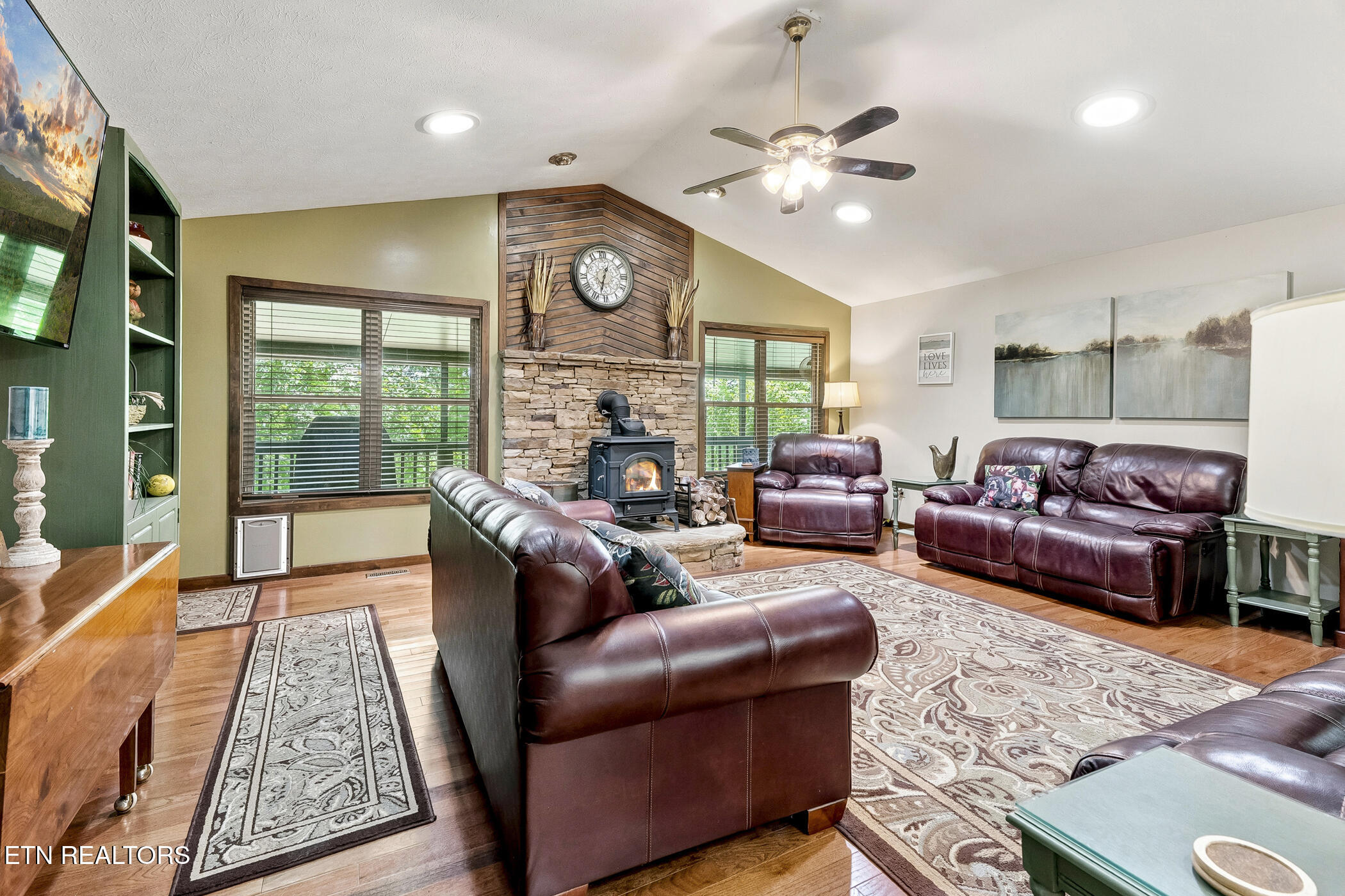 1501 Walt Price Road Pigeon Forge TN 37876