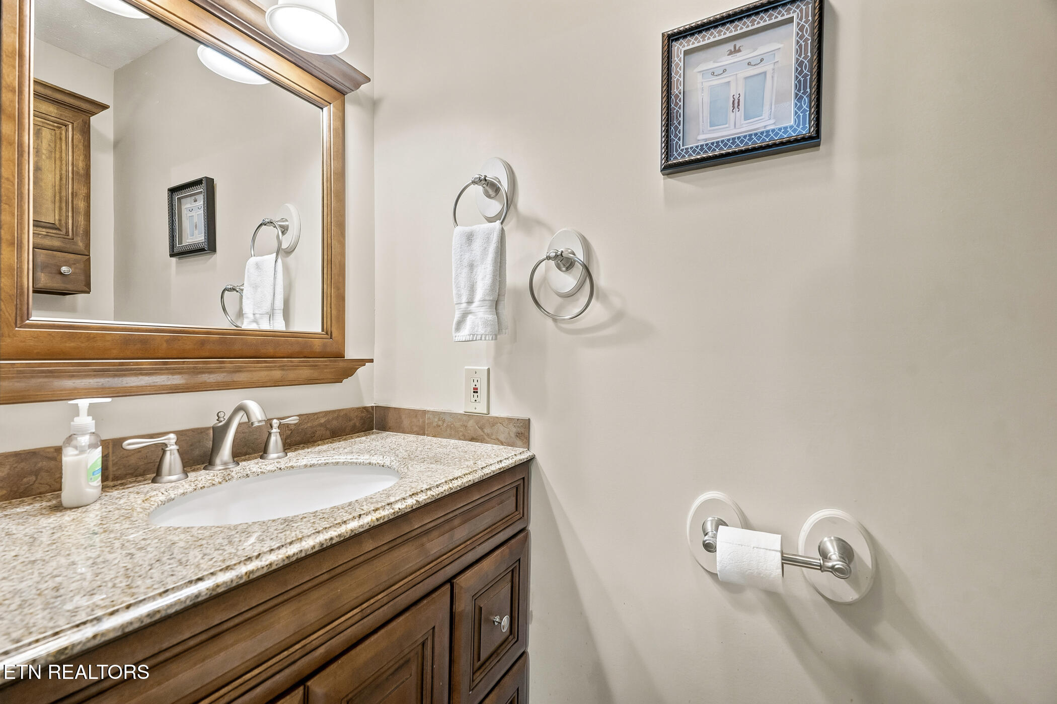1501 Walt Price Road Pigeon Forge TN 37876