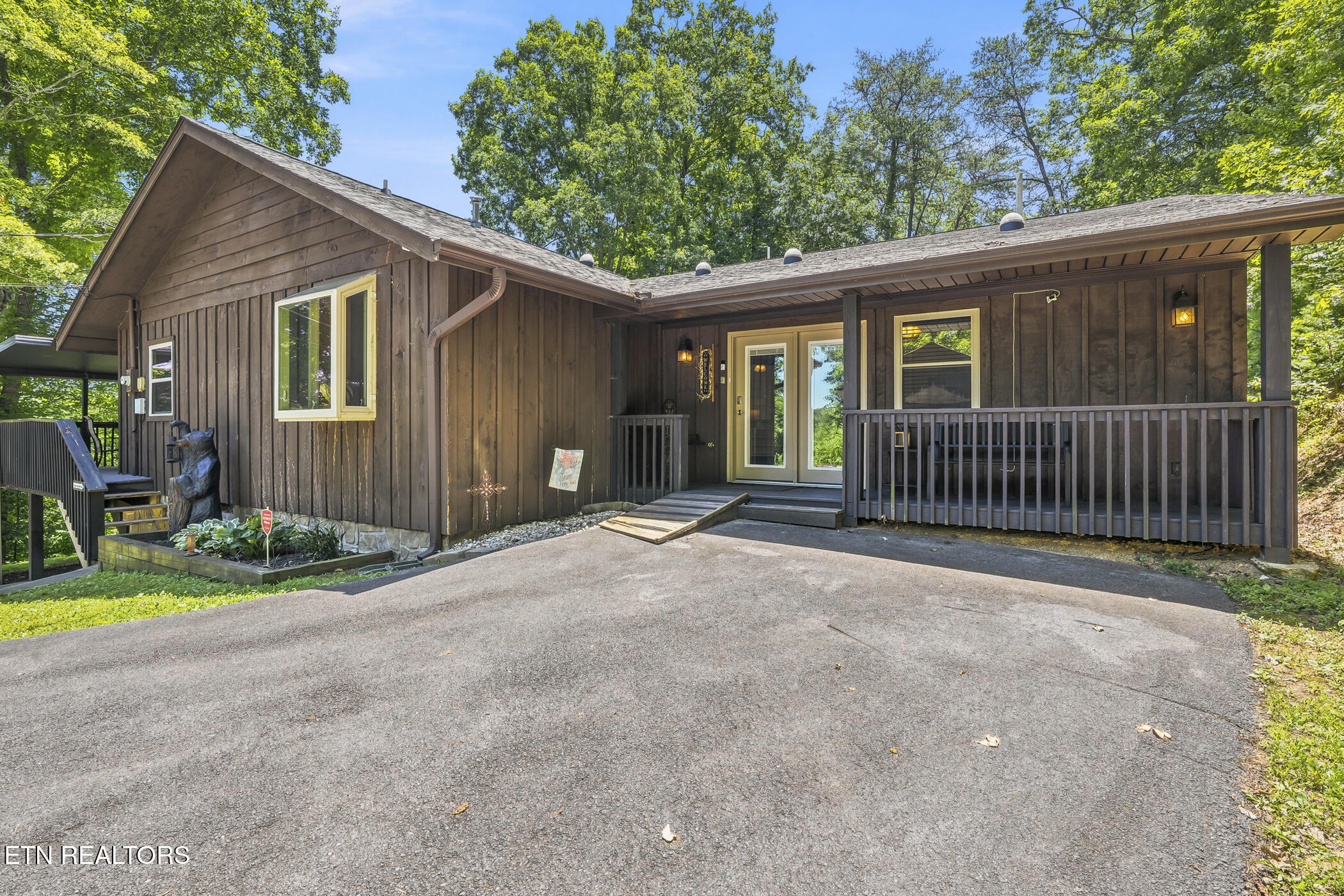1501 Walt Price Road Pigeon Forge TN 37876
