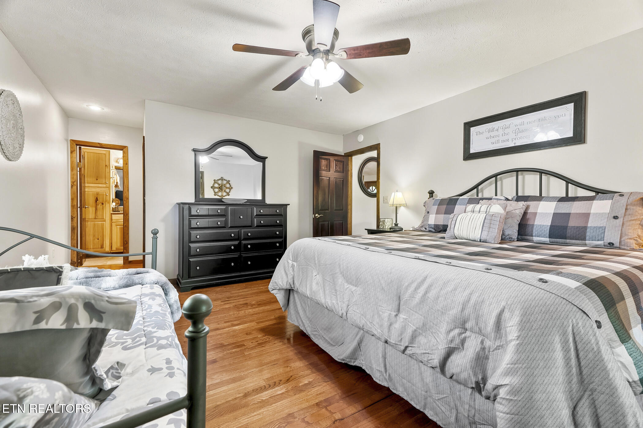 1501 Walt Price Road Pigeon Forge TN 37876