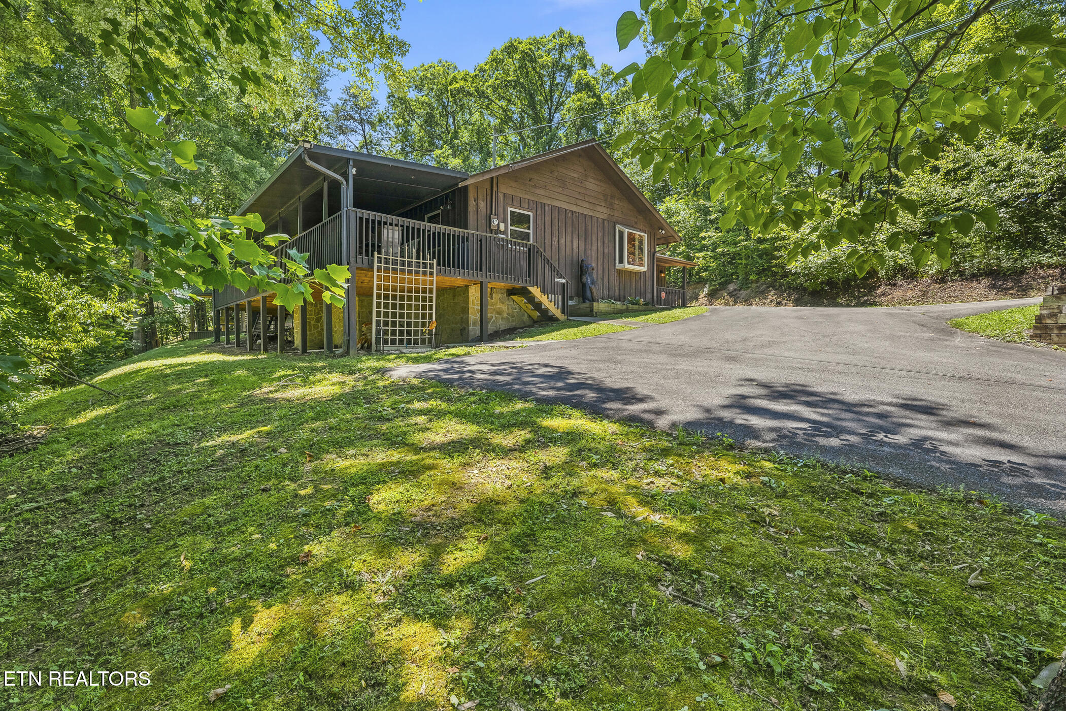 1501 Walt Price Road Pigeon Forge TN 37876