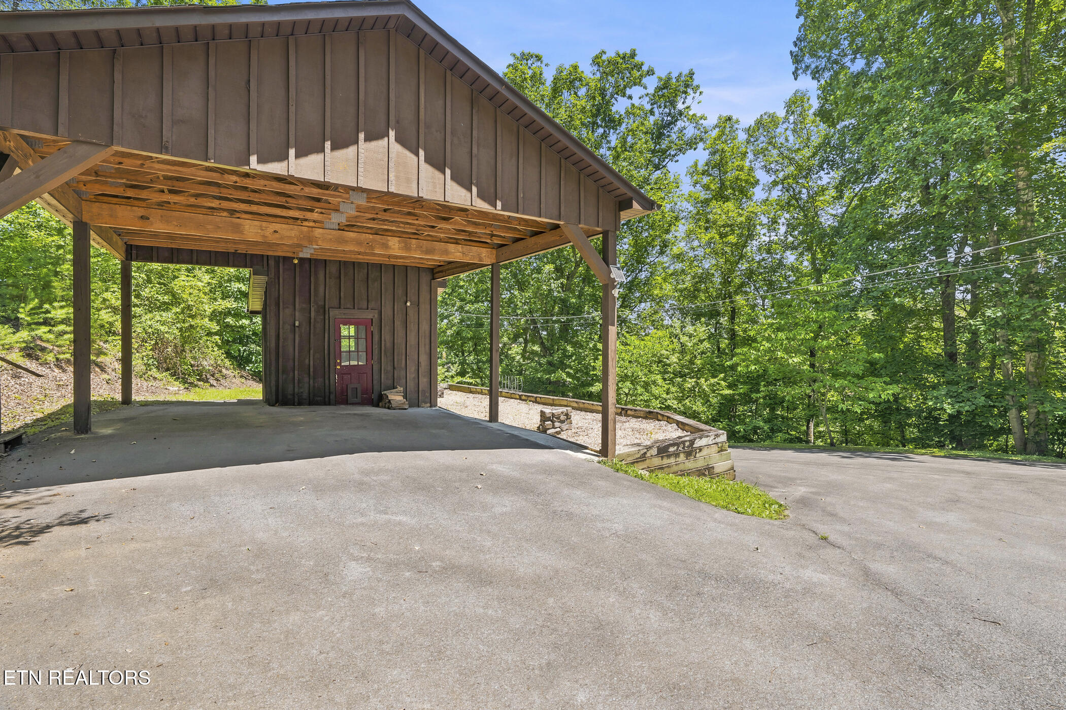 1501 Walt Price Road Pigeon Forge TN 37876