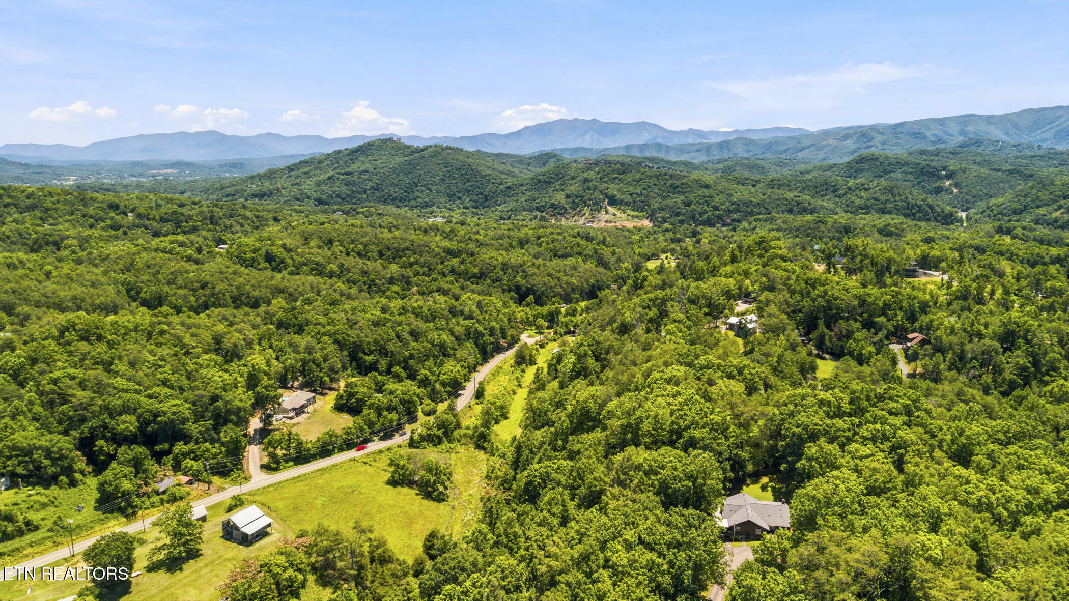 1501 Walt Price Road Pigeon Forge TN 37876