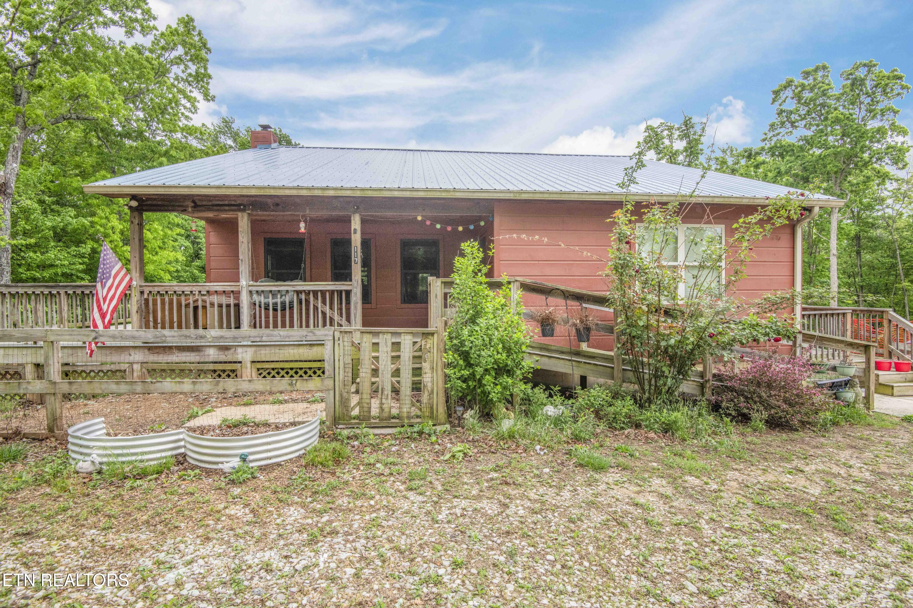 117 Coyote Lane Oneida TN 37841