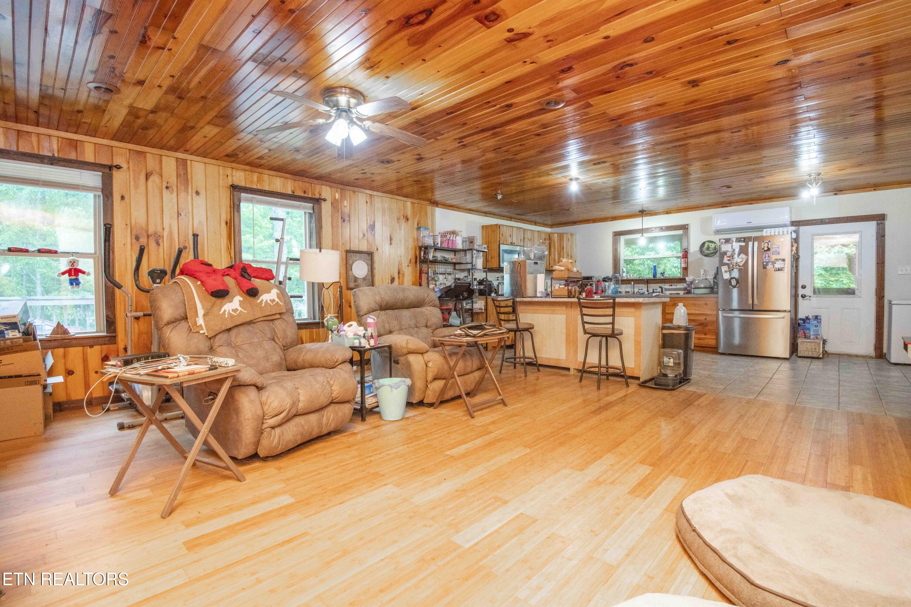 117 Coyote Lane Oneida TN 37841