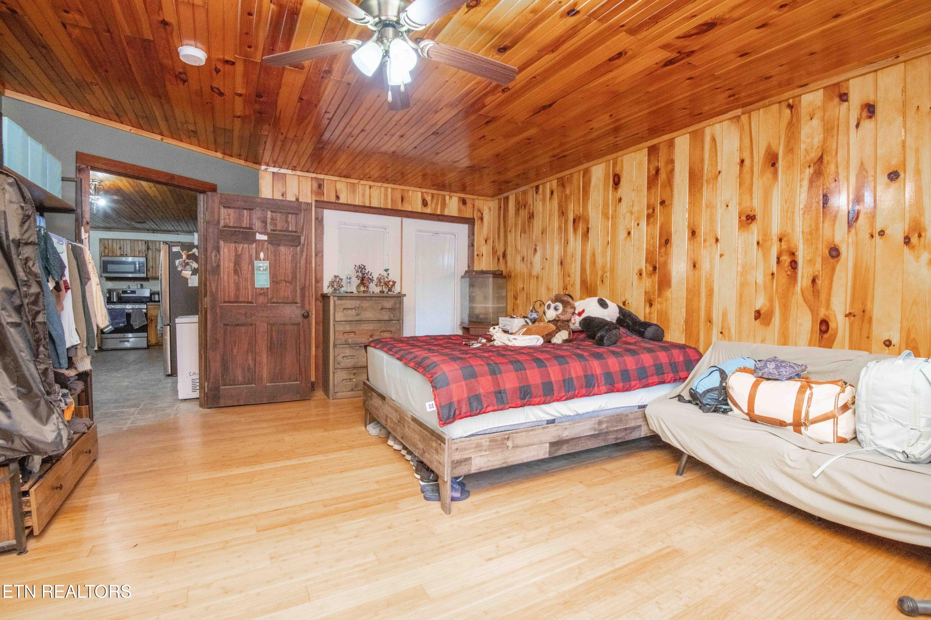 117 Coyote Lane Oneida TN 37841