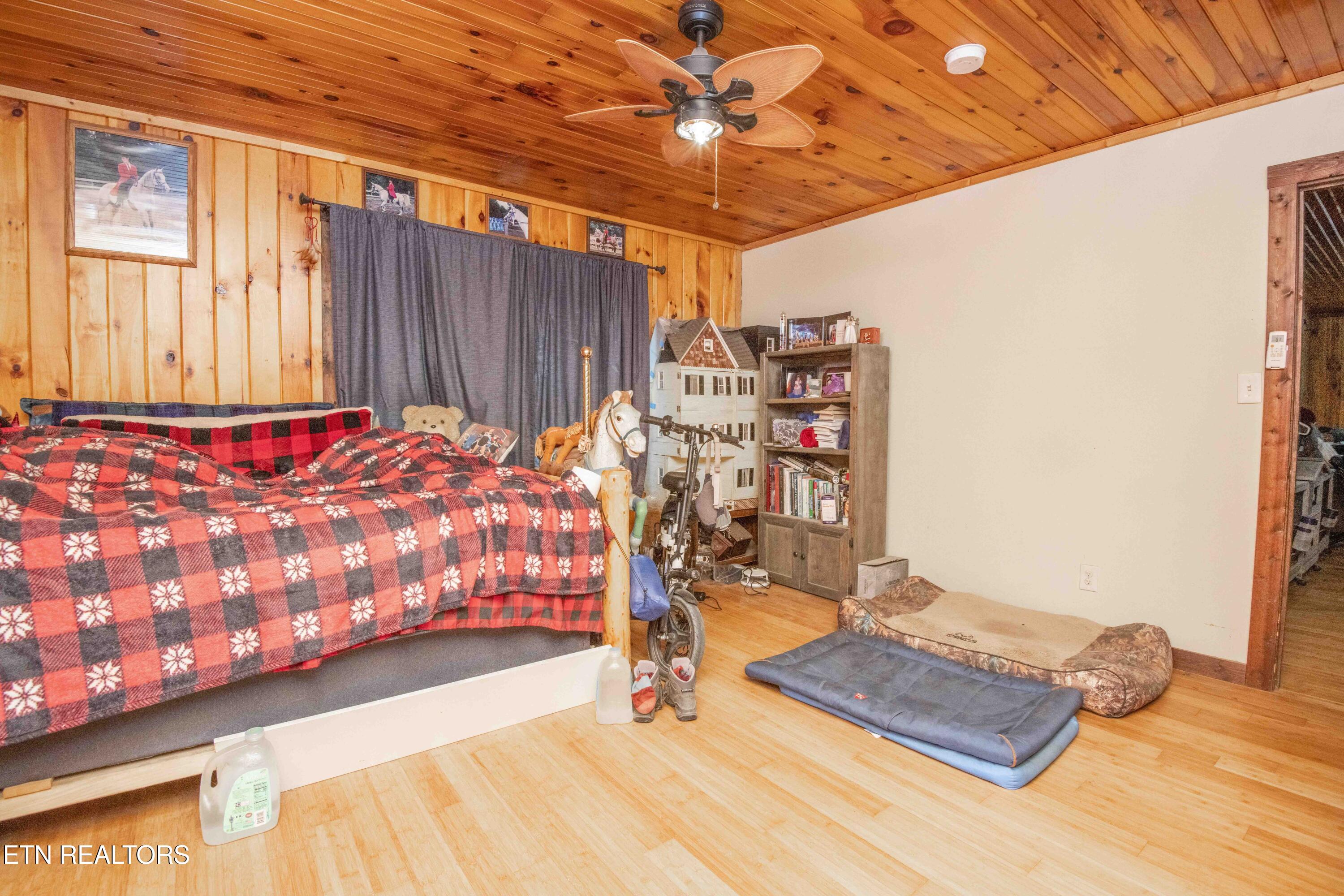 117 Coyote Lane Oneida TN 37841