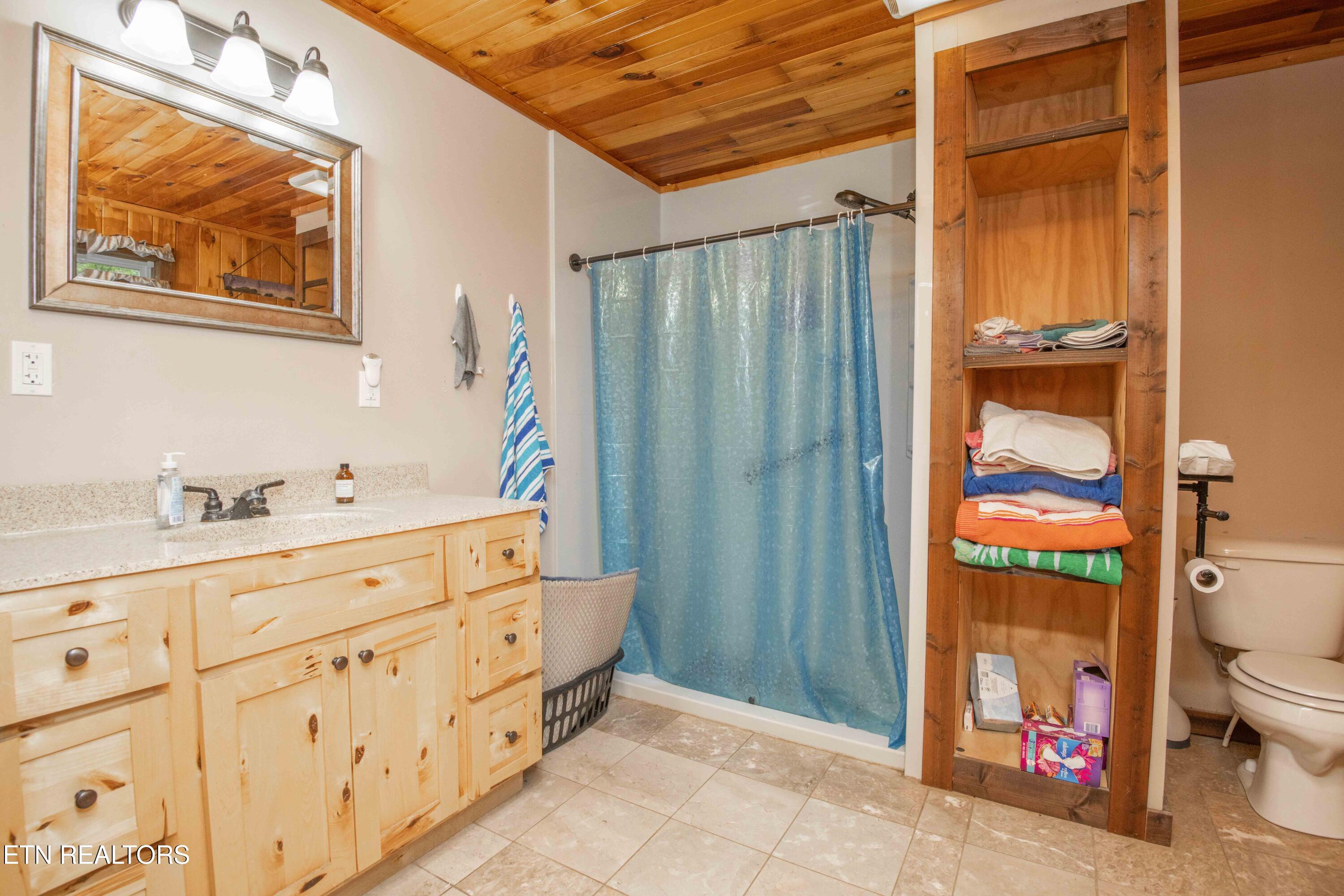 117 Coyote Lane Oneida TN 37841