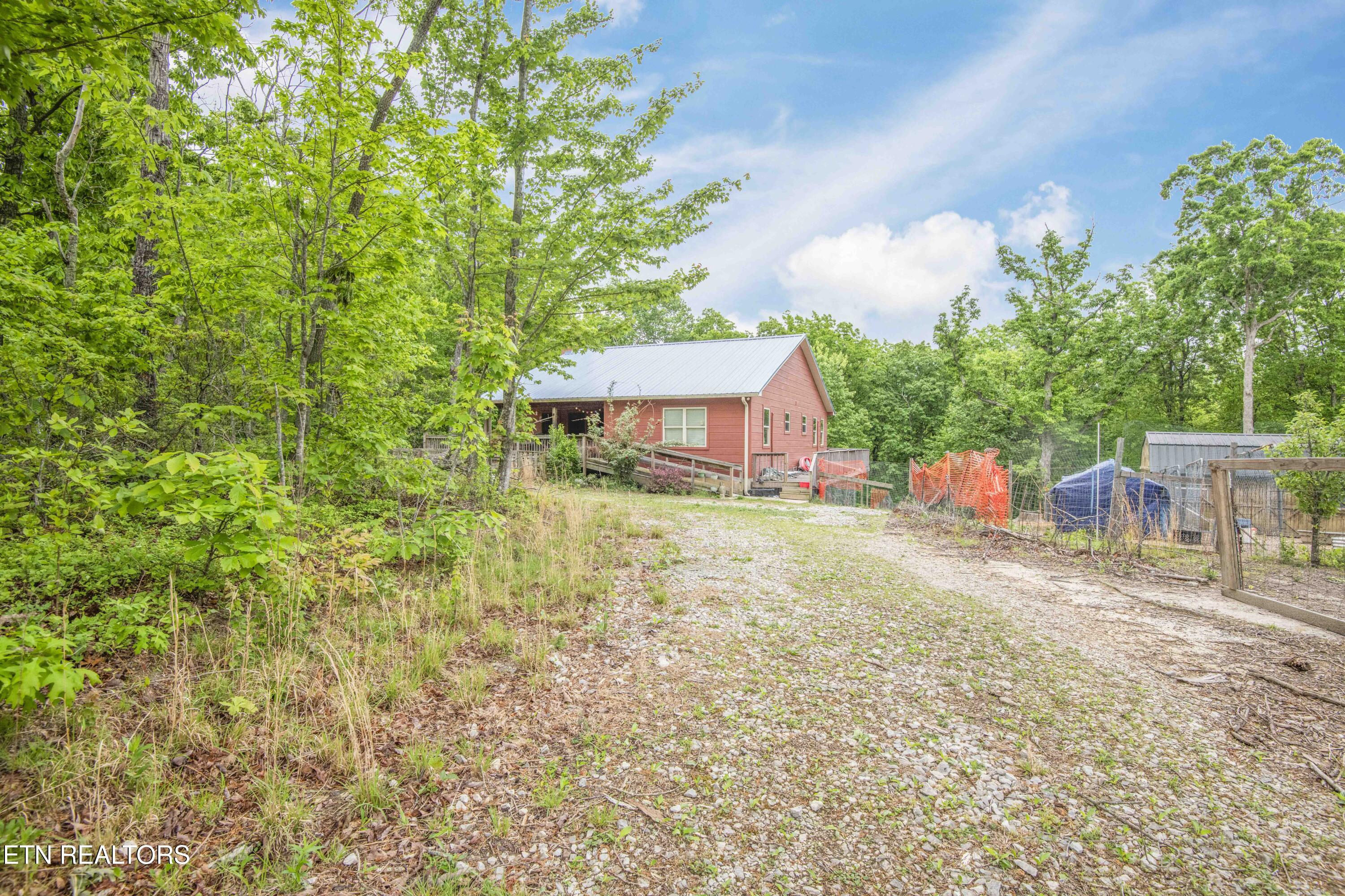 117 Coyote Lane Oneida TN 37841