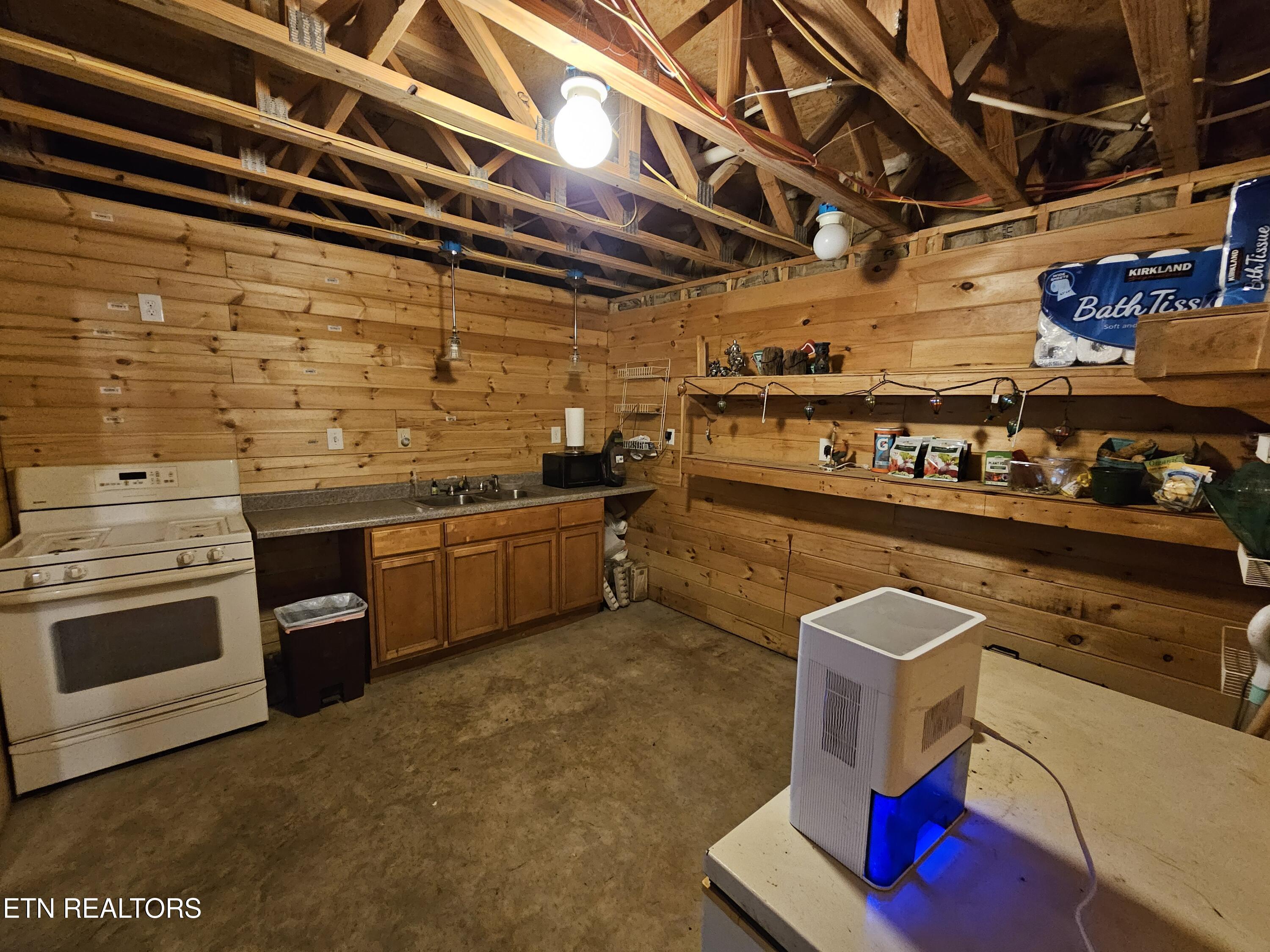 117 Coyote Lane Oneida TN 37841
